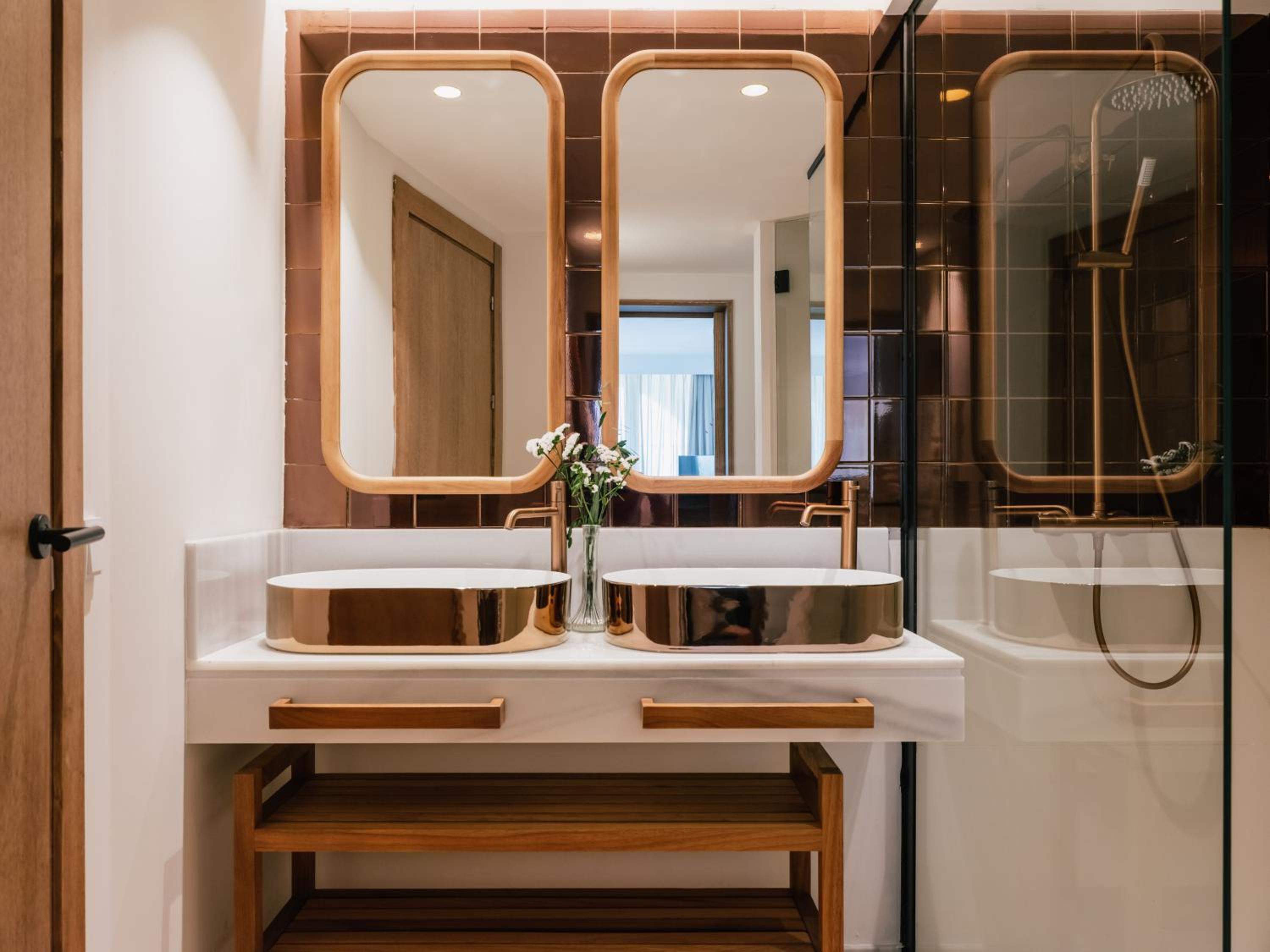 Exclusive ME + 2 Bedroom Suite - Photo 5