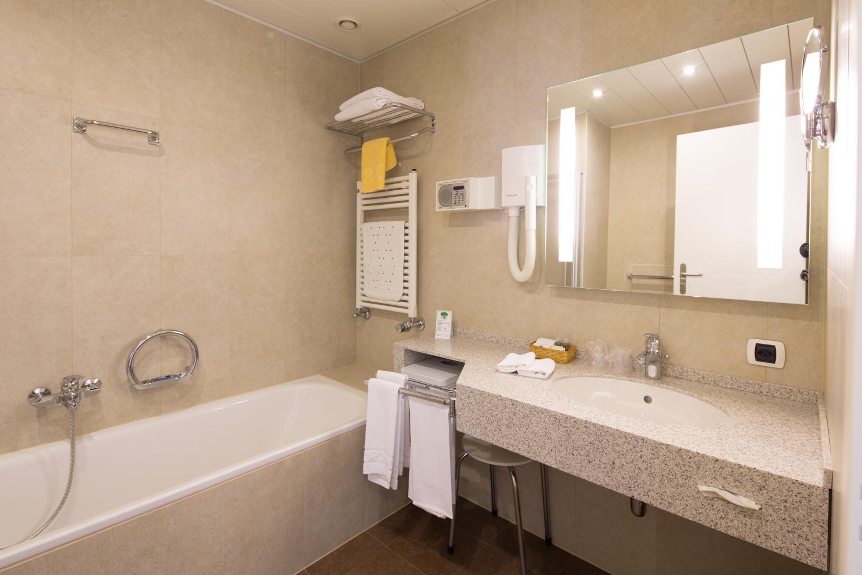 Superior Twin Room photo 2