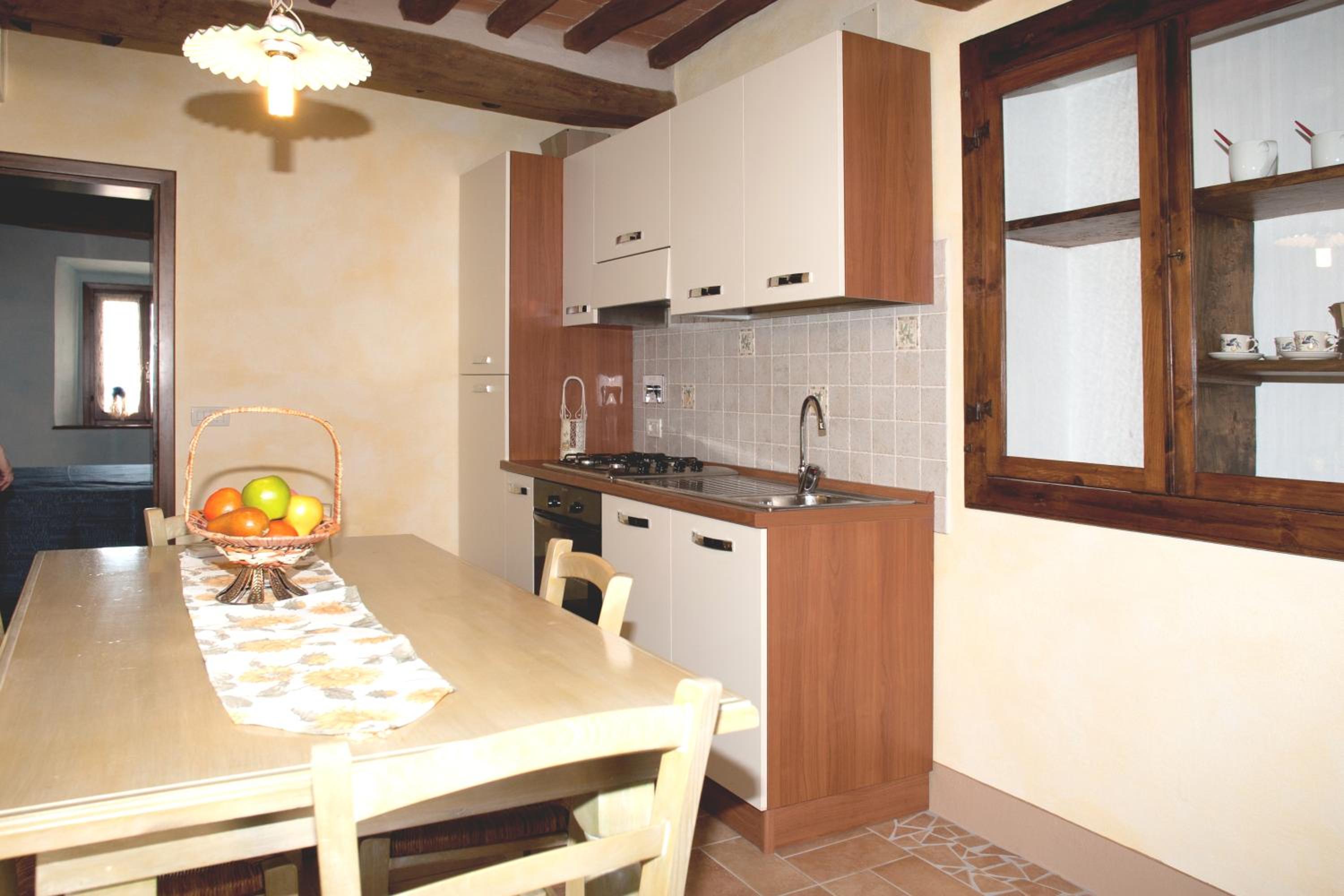 Apartment with Terrace - Photo 8