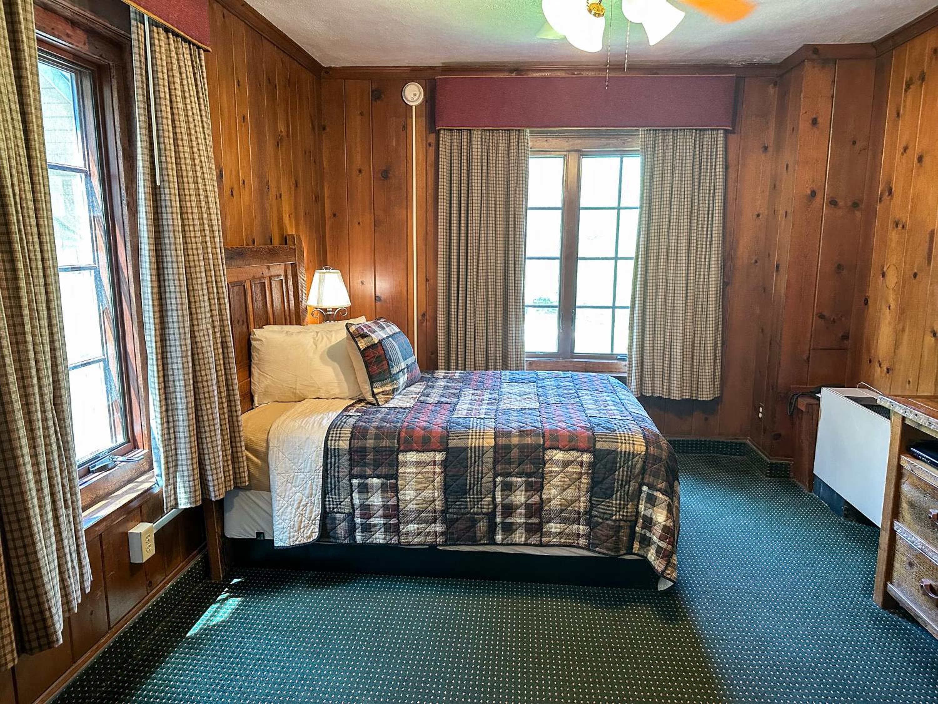 Economy Double Room photo 1