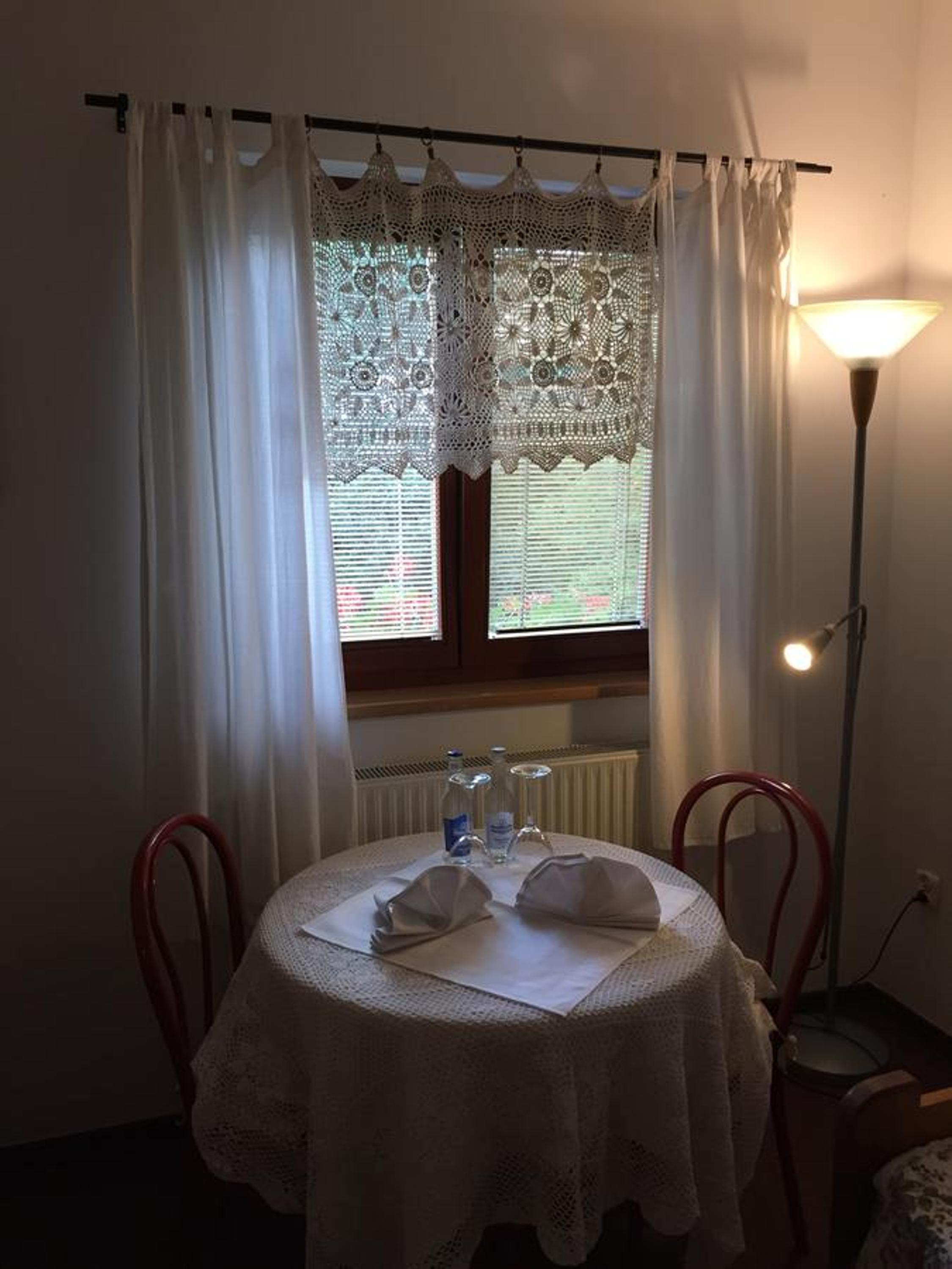 Twin Room - Photo 6