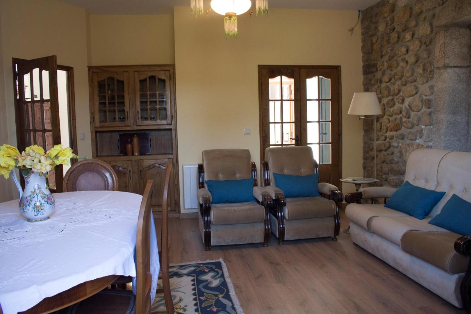 Three-Bedroom Villa photo 2