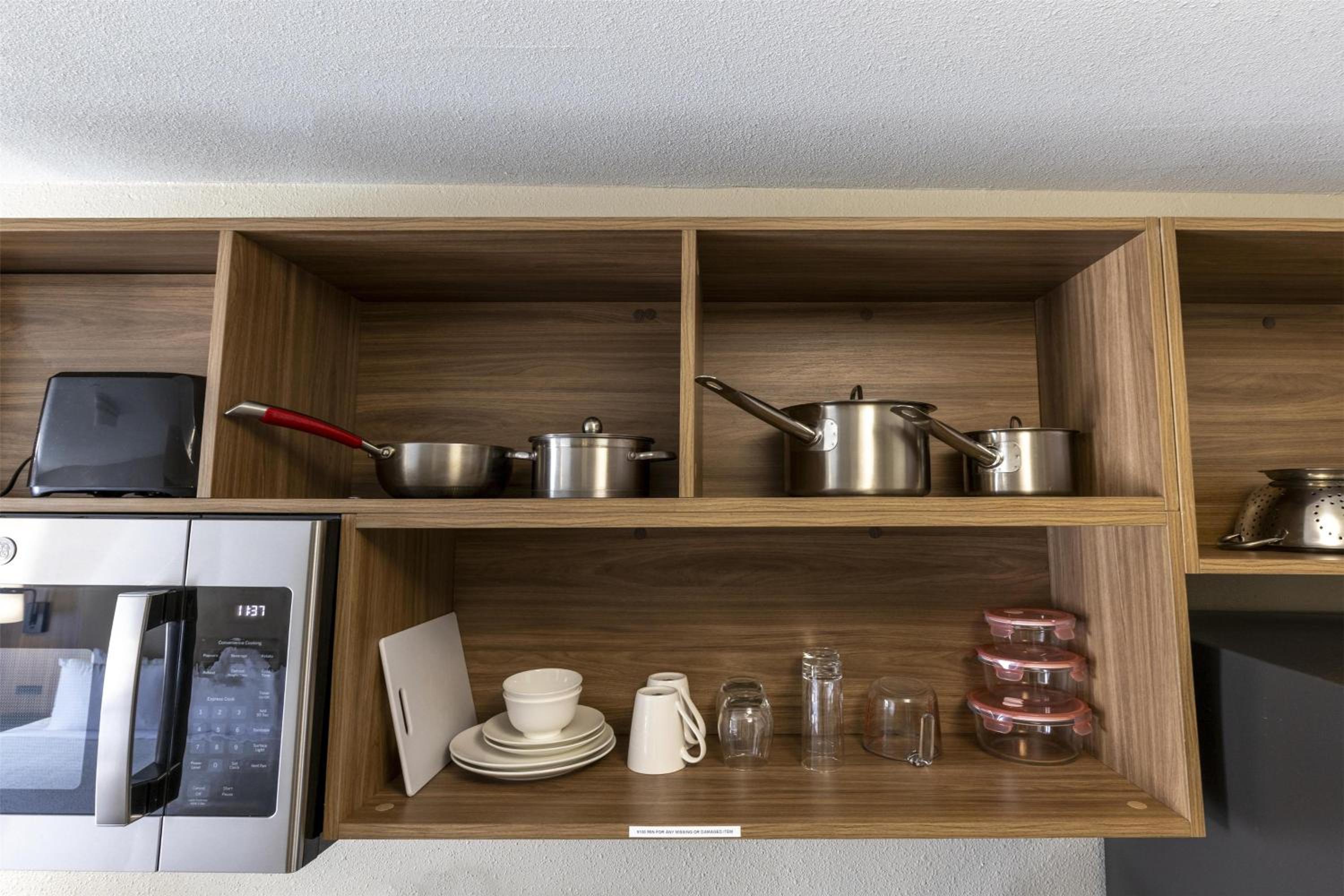 King Room with Two King Beds - Kitchenette photo 3