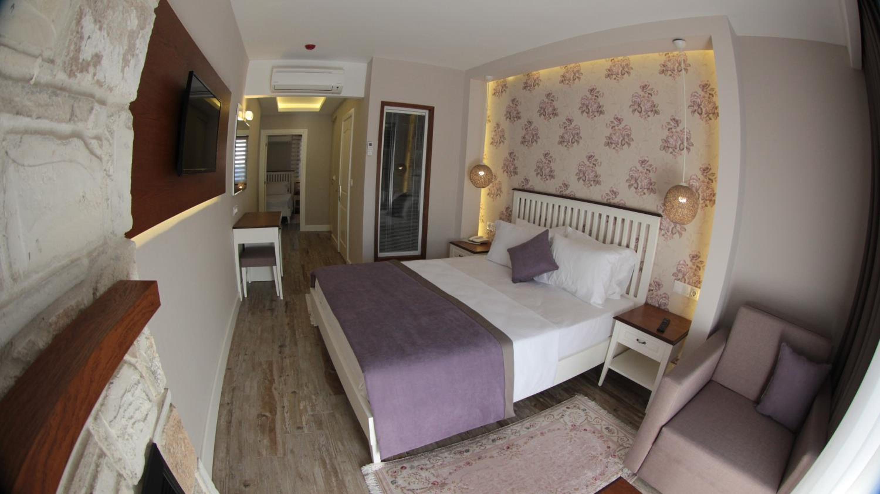 Family Room with Side Sea View photo 1