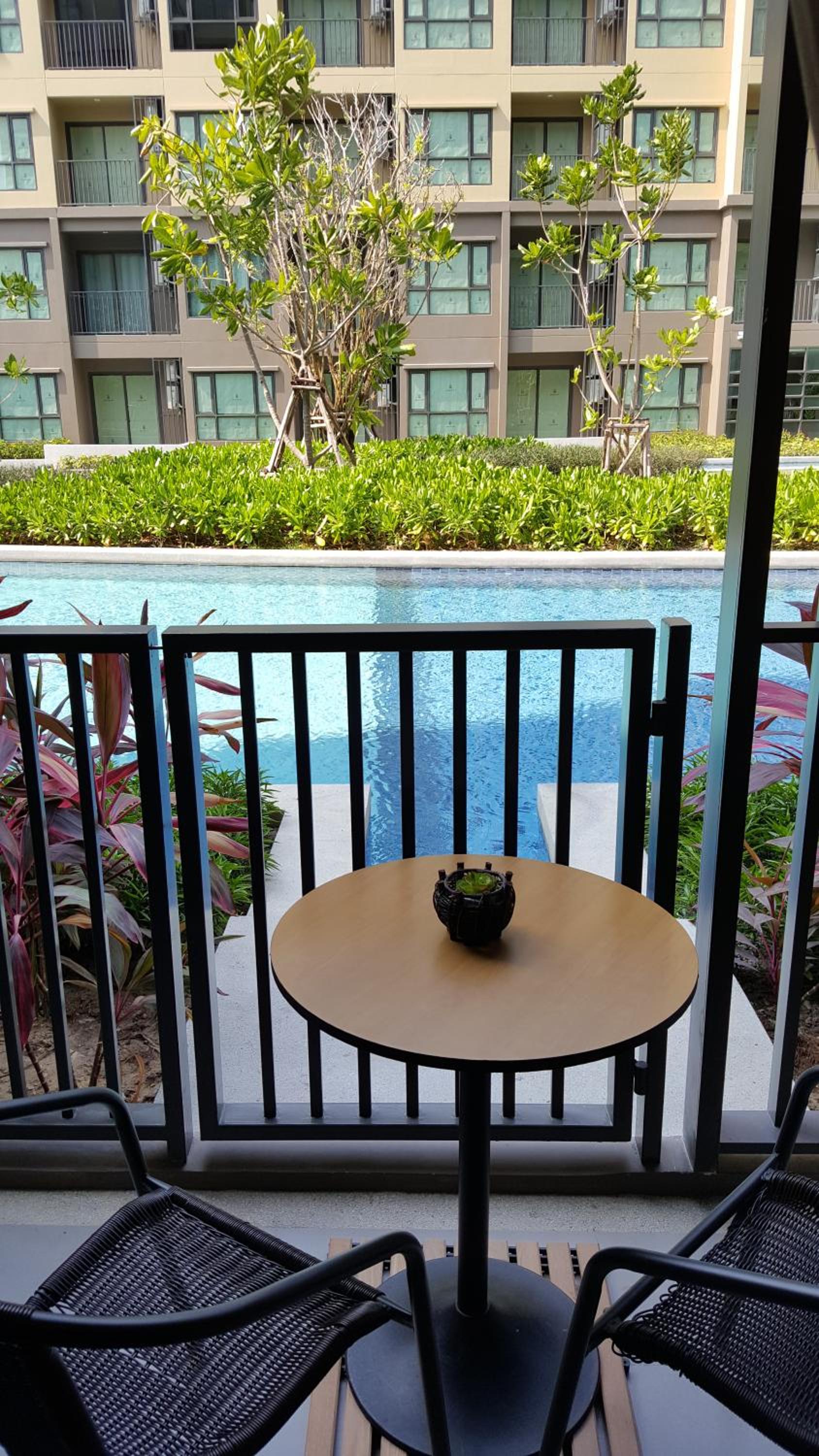 1 Bedroom Apartment with Pool Access photo 3