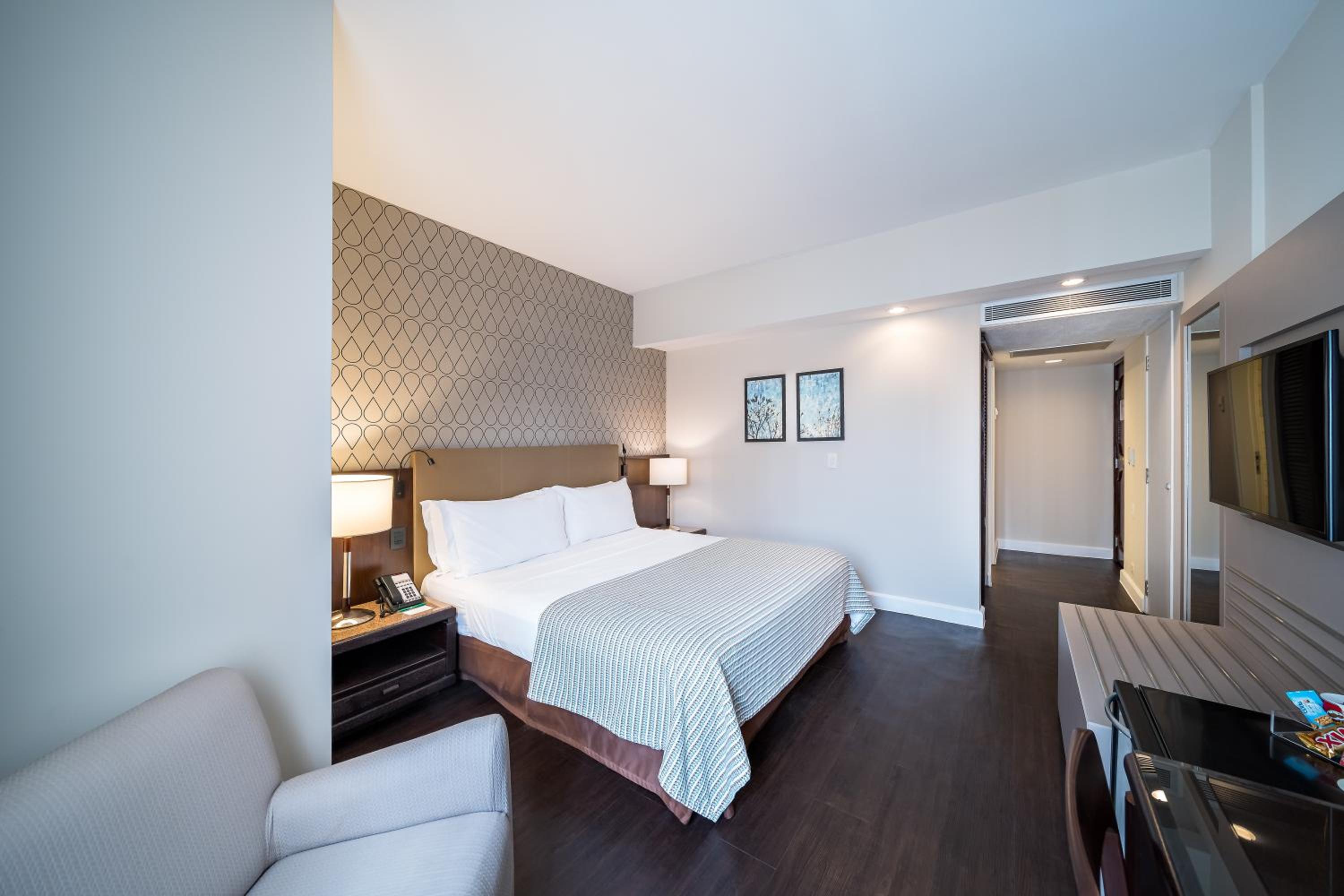 Superior Plus com Cama Queen-Size