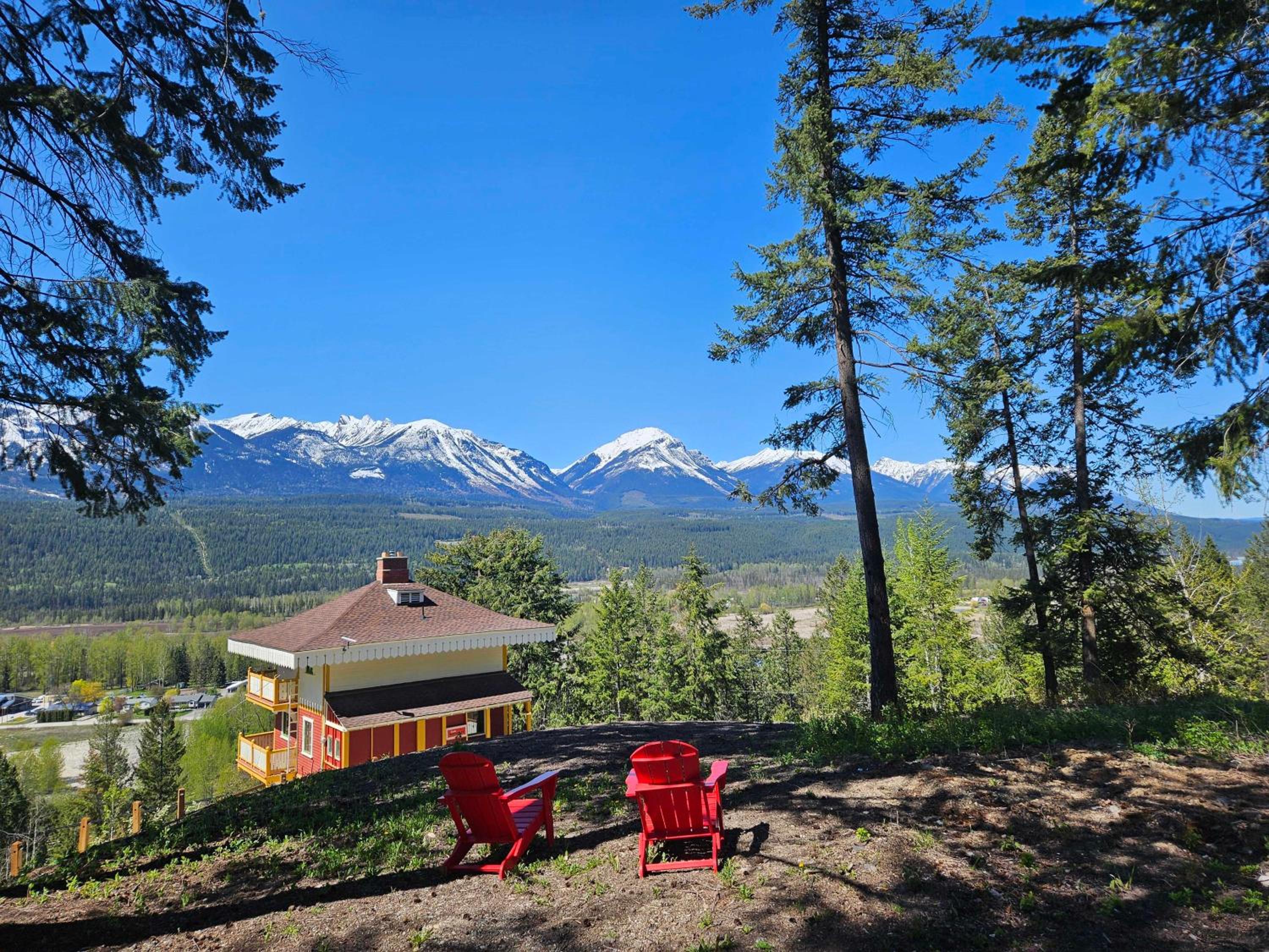 Three-Bedroom Chalet photo 2