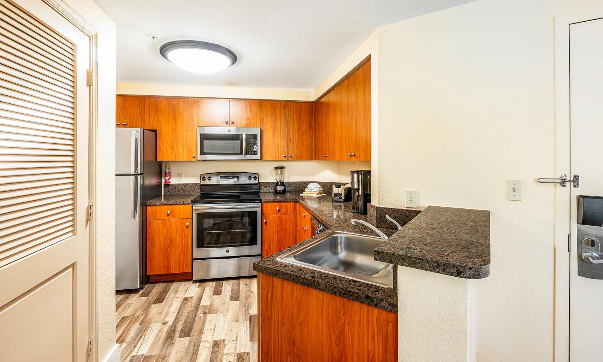 Two-Bedroom Suite - Photo 3