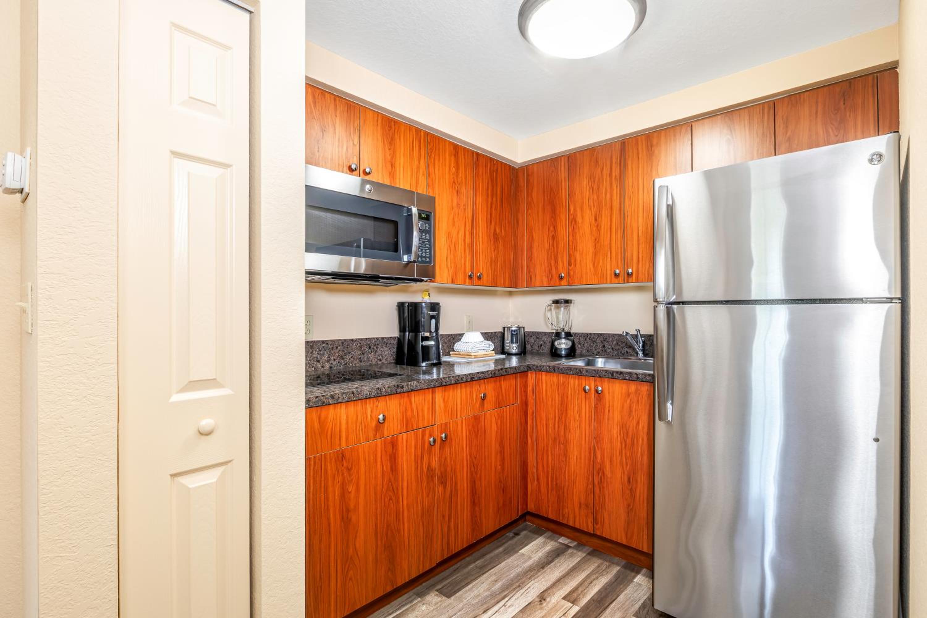 Two-Bedroom Suite - Photo 14