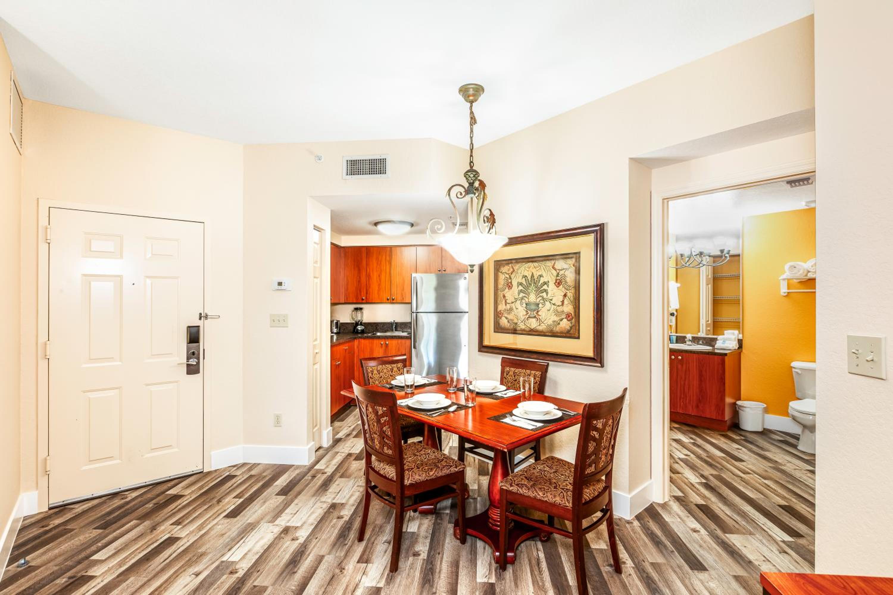 Two-Bedroom Suite - Photo 12