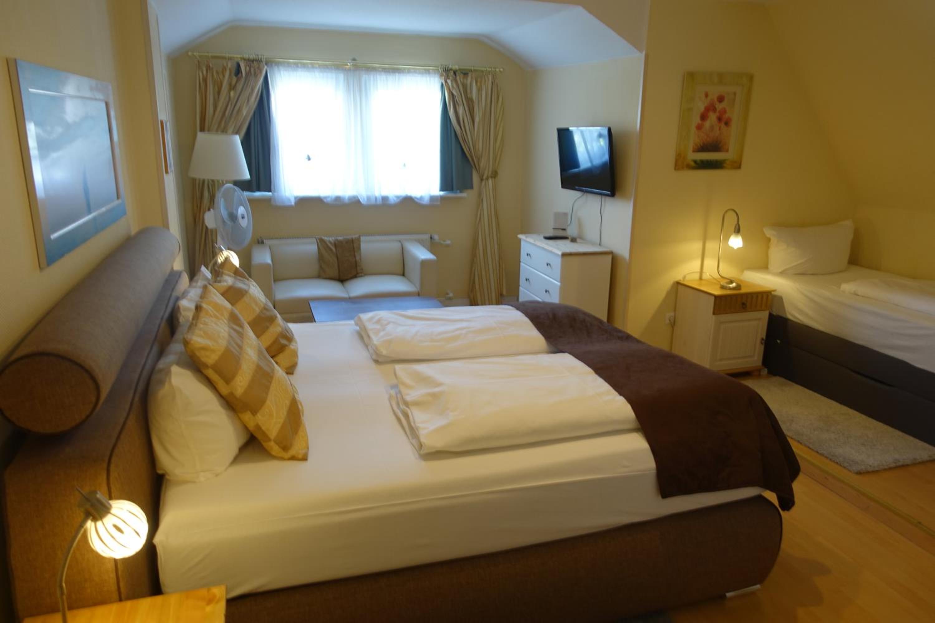 Triple Room photo 2