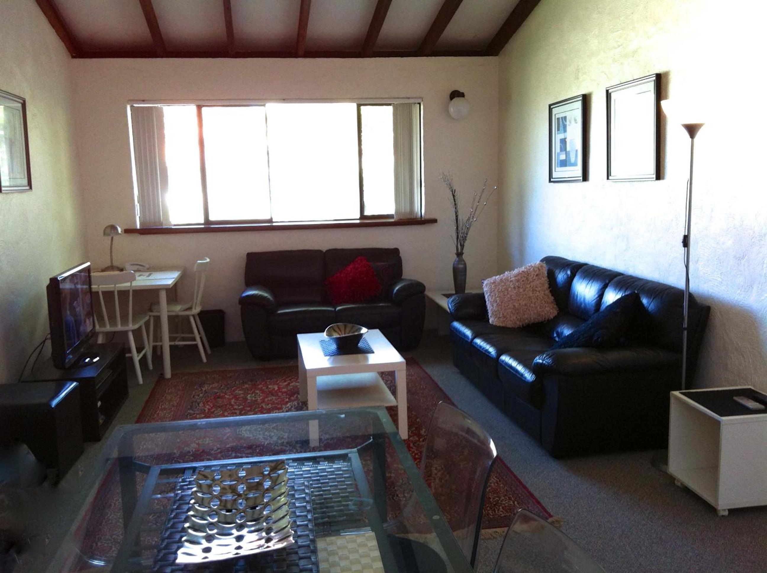 Two-Bedroom Apartment photo 3
