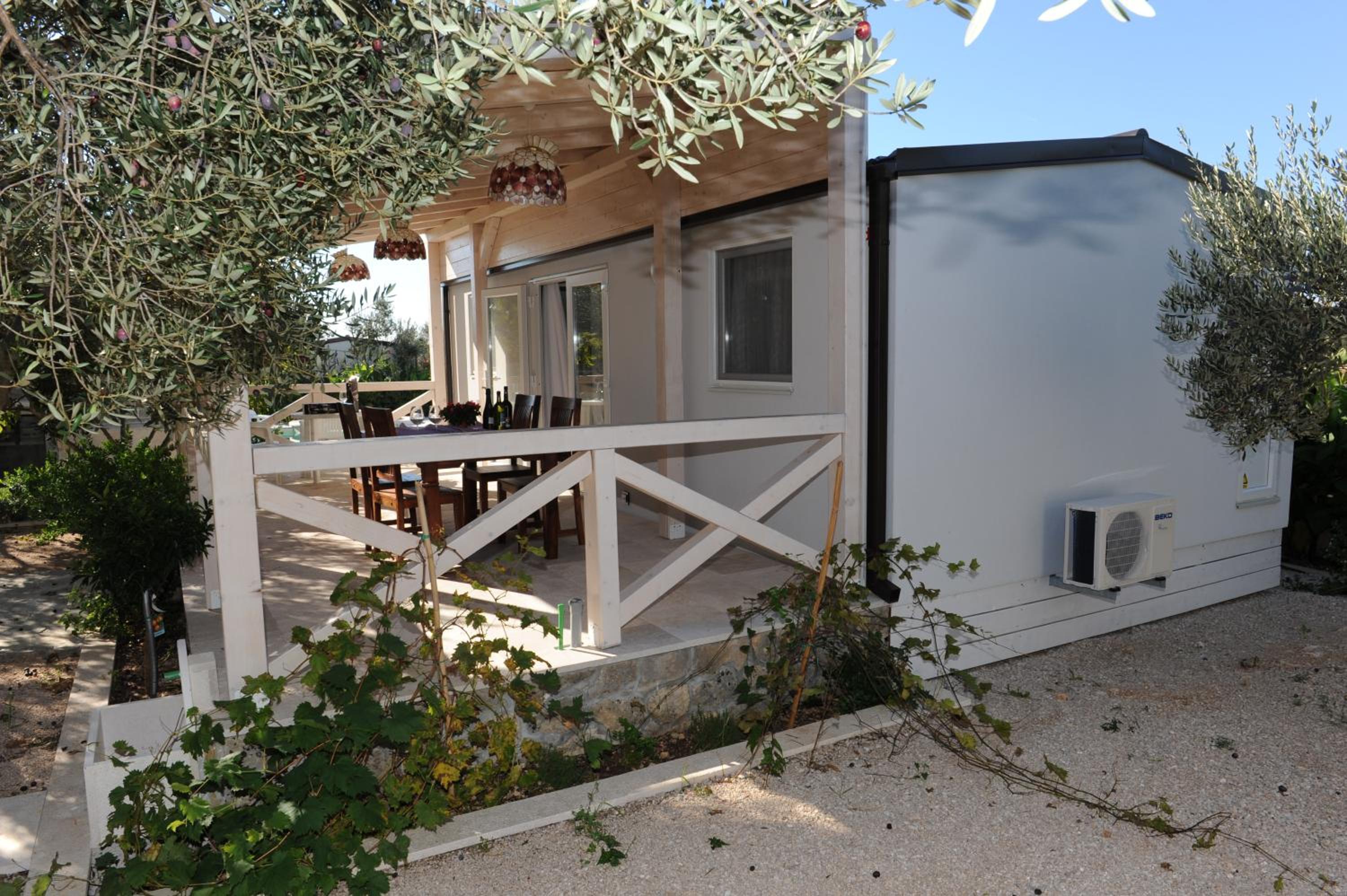 Mobile Home photo 2