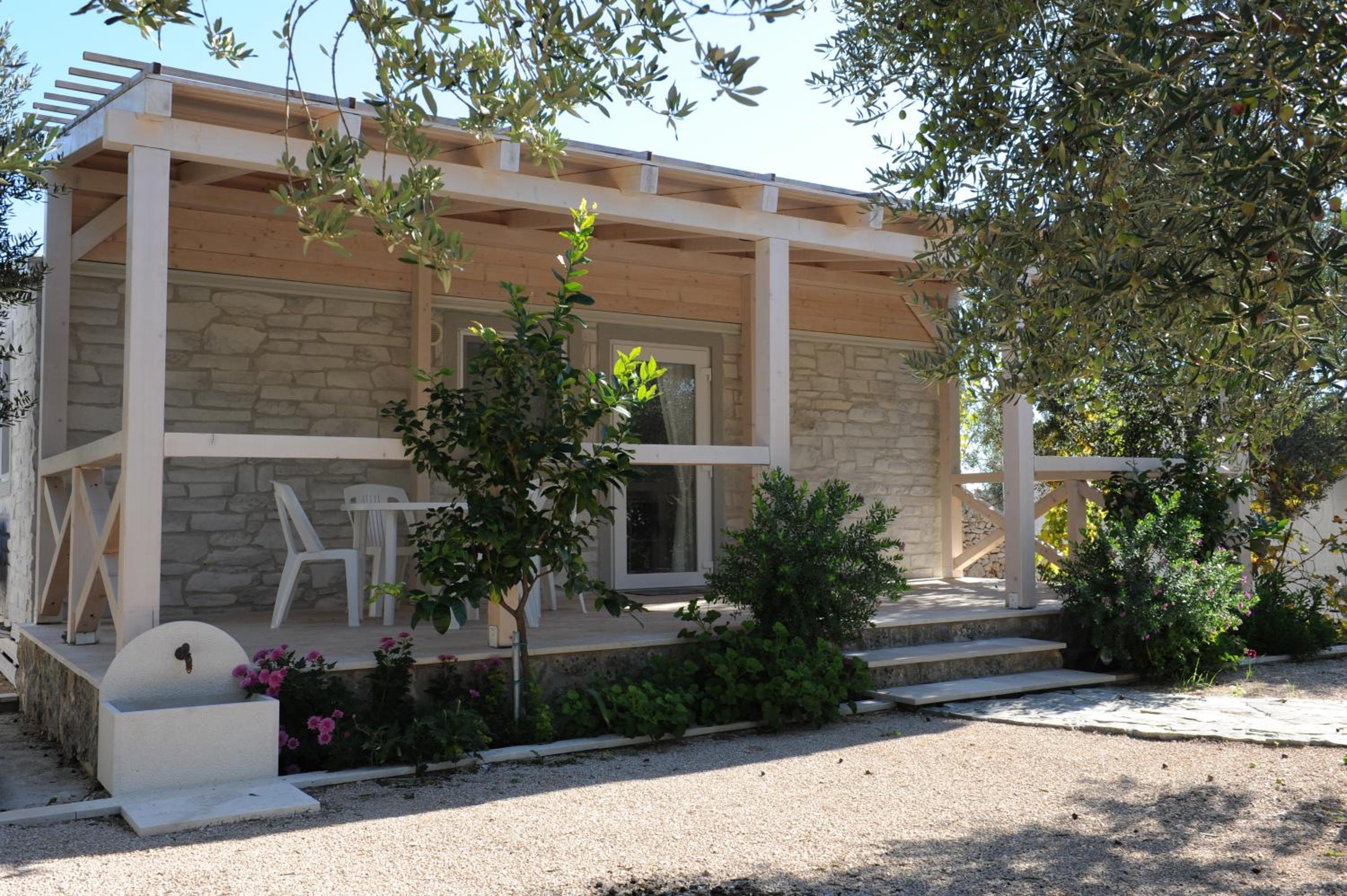 Mobile Home photo 3