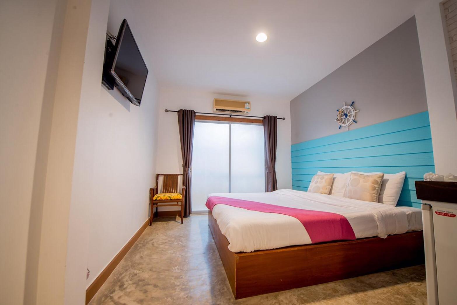 Twin Room with Bathroom photo 3