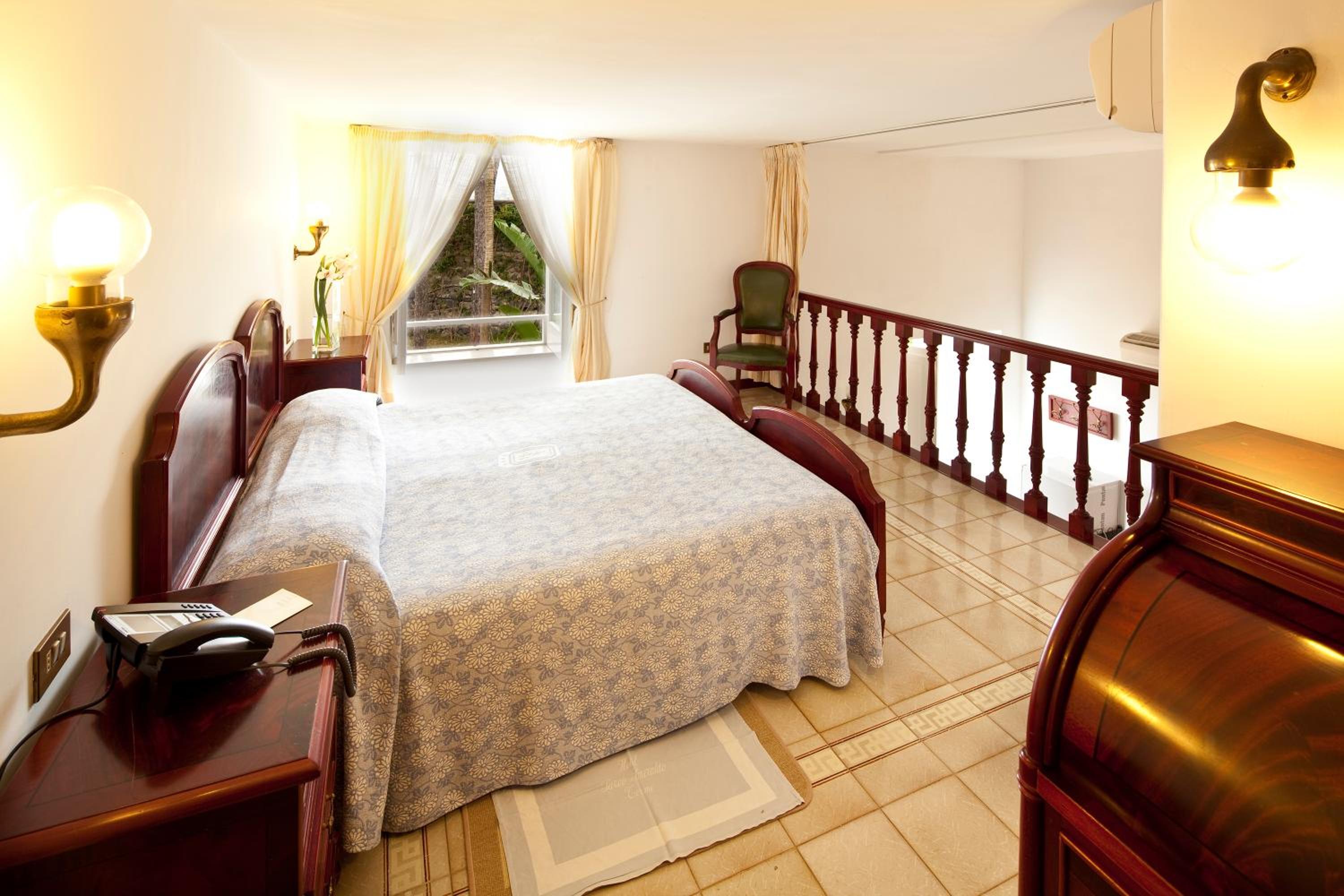 Superior One-Bedroom Apartment-Split Level with Garden View