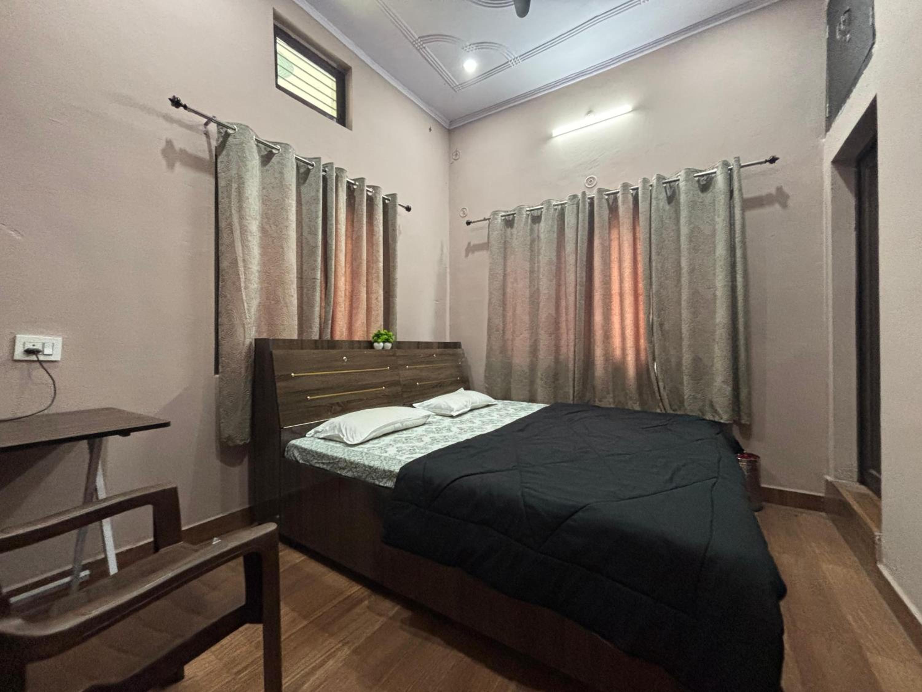 Budget Double Room photo 1