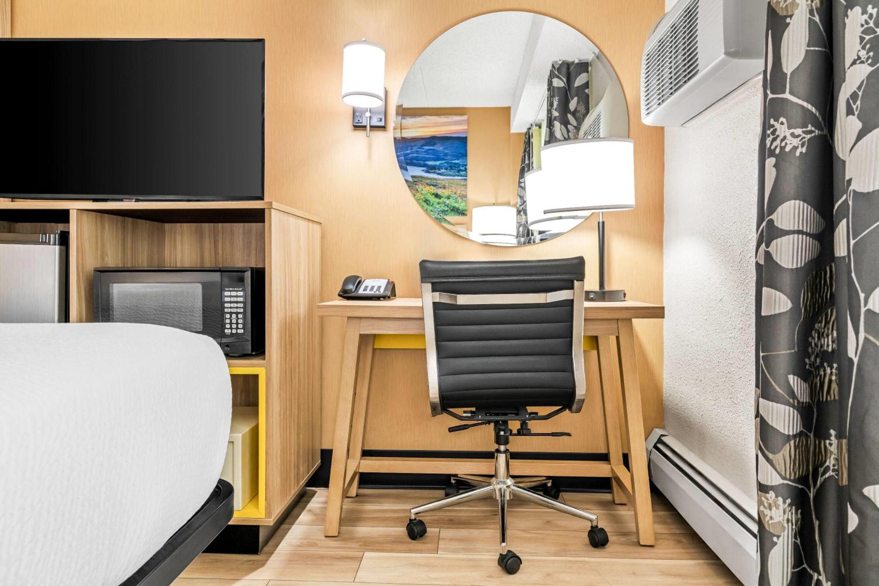 Queen Room - Disability Access/Non-Smoking - Photo 4