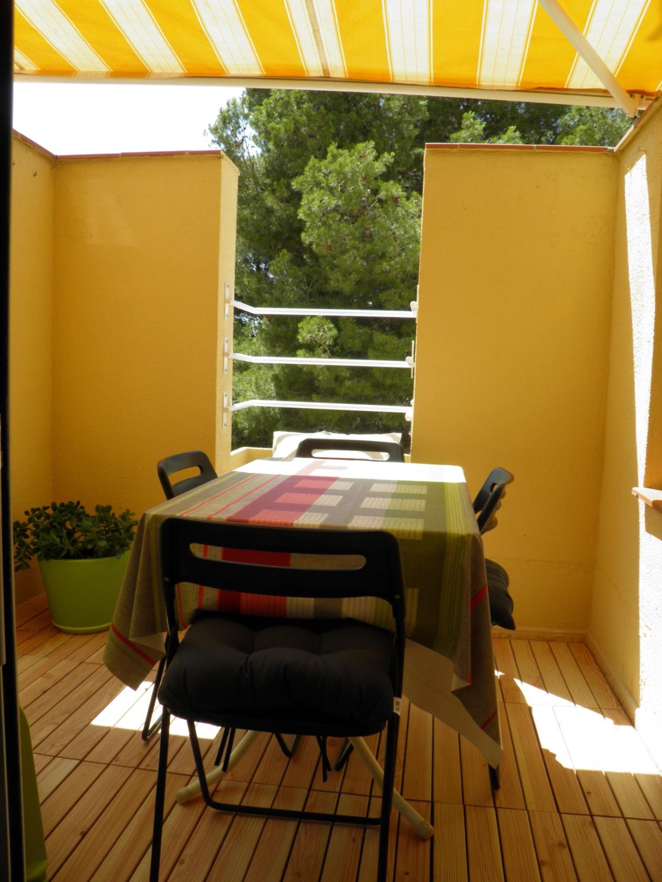Studio Apartment photo 2
