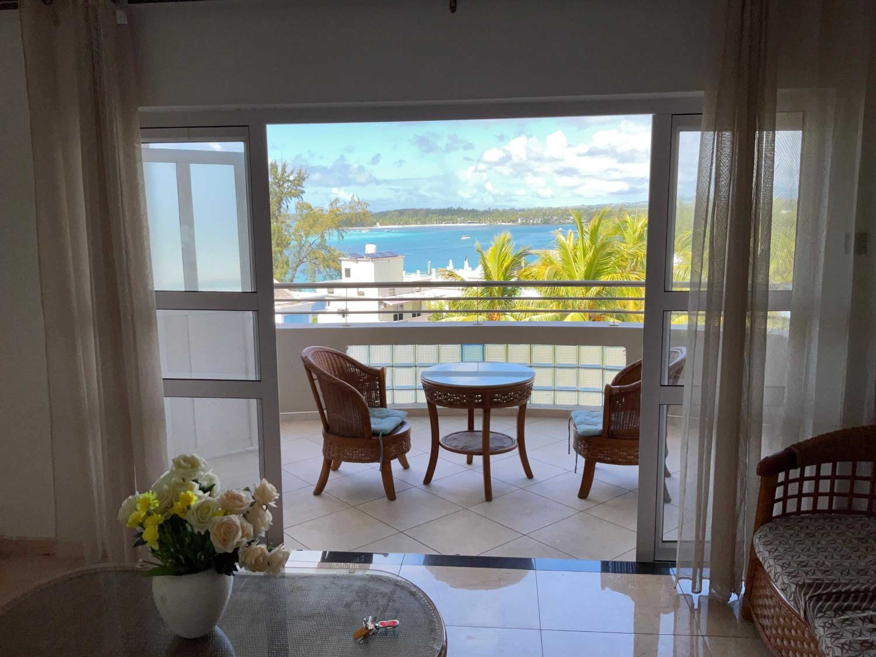 Family Room with Sea View