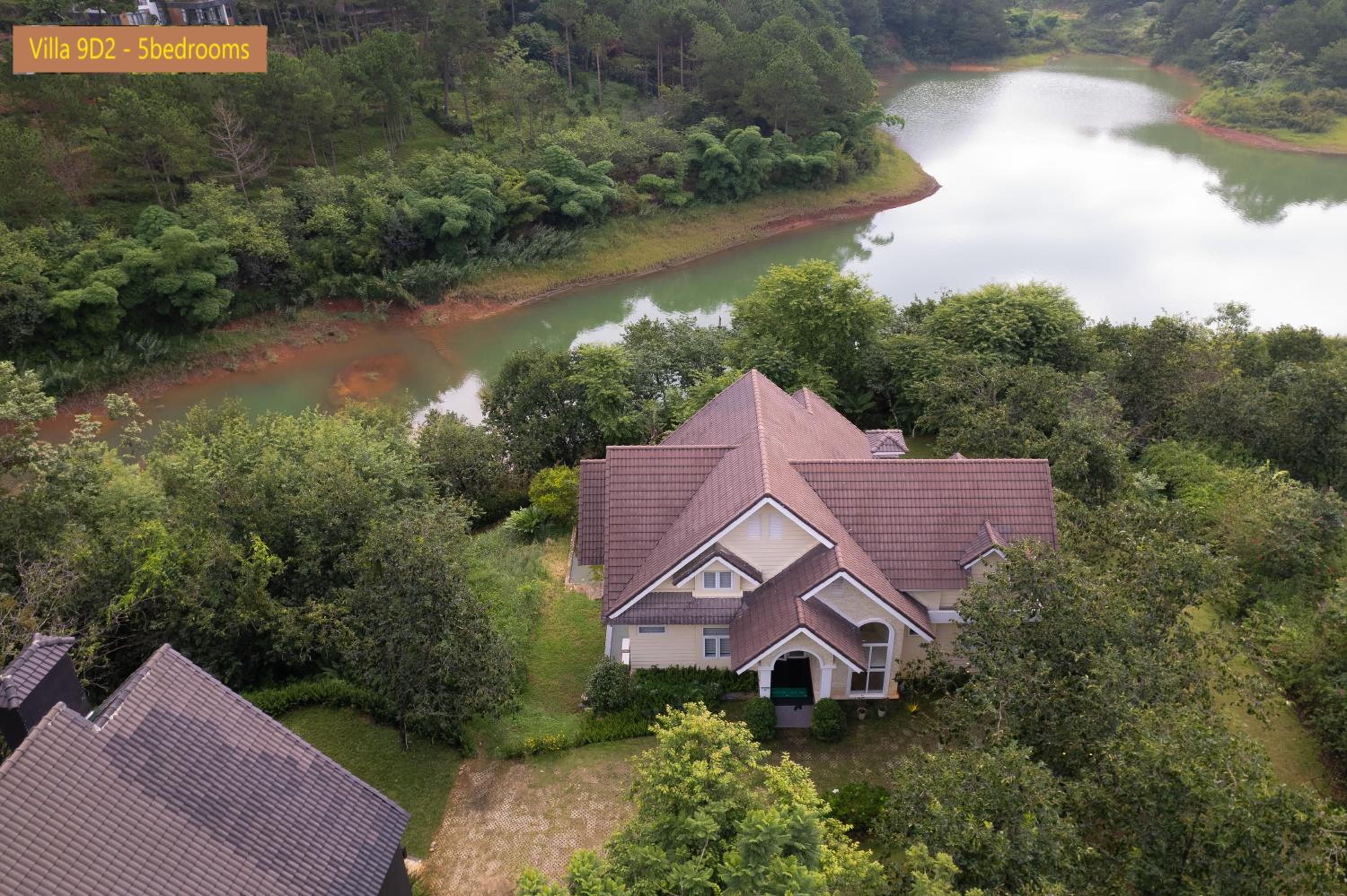 Villa photo 1