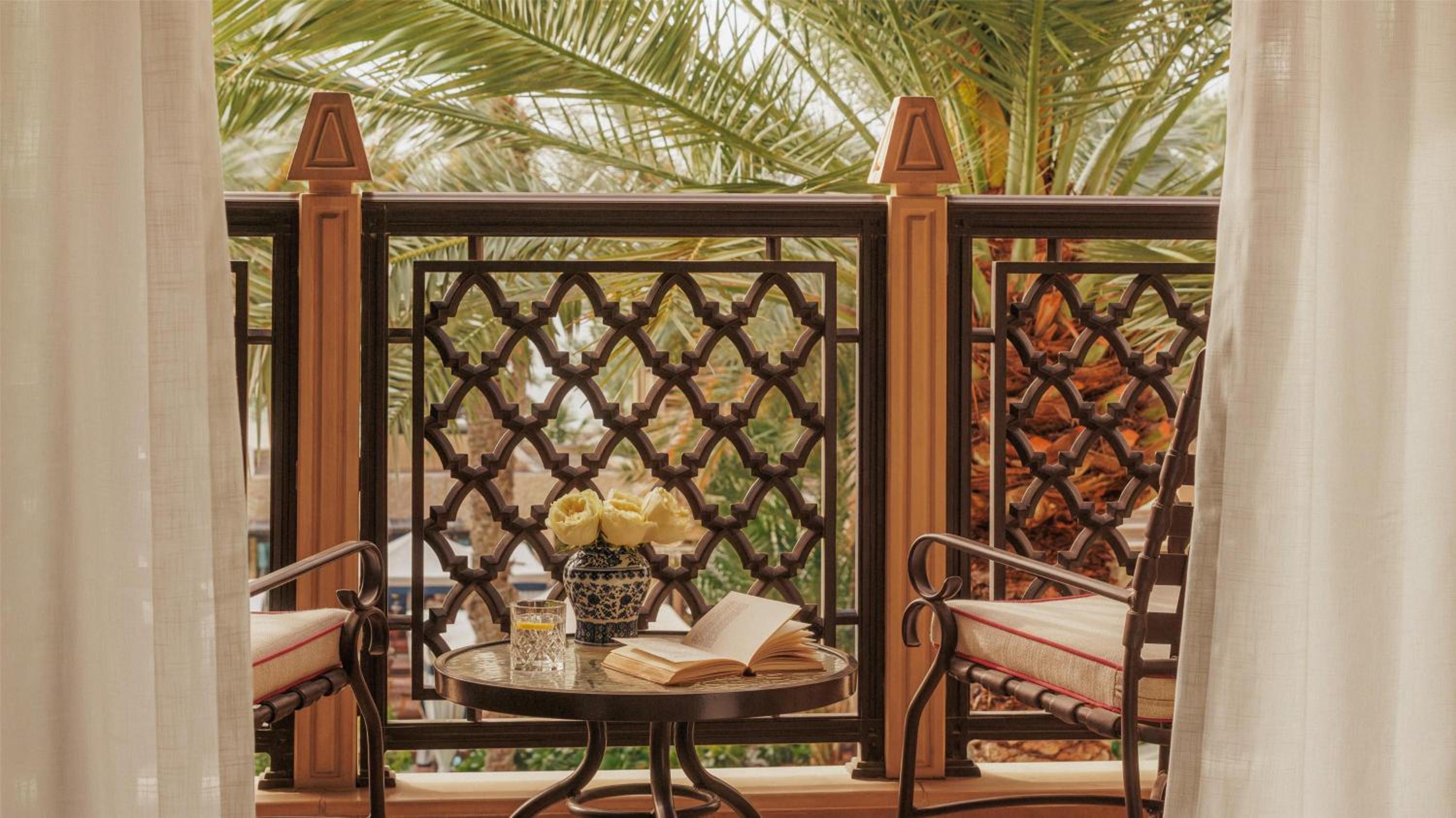 Arabian Court Family Deluxe Room - includes Waterpark Access