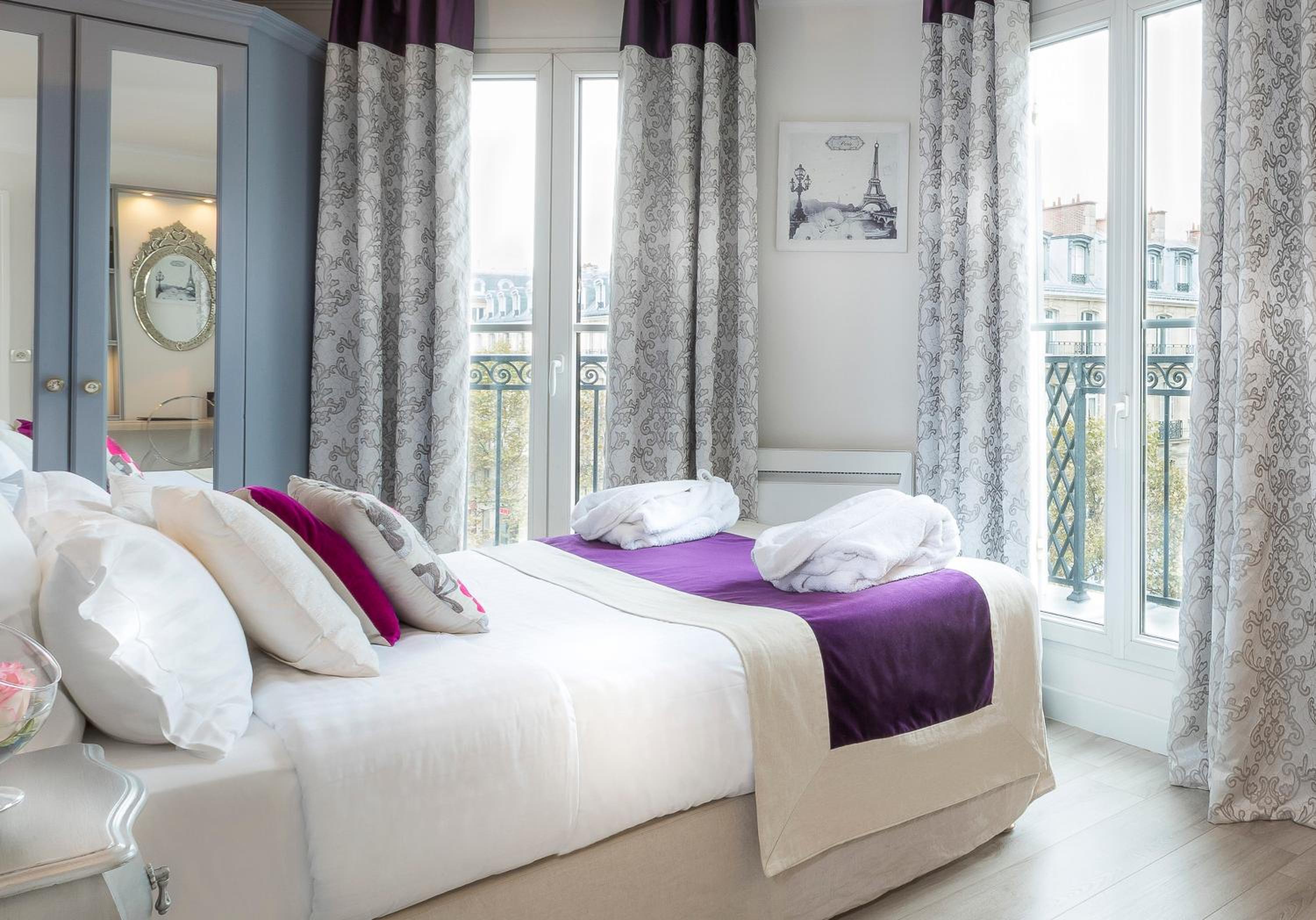 Deluxe Double Room with Balcony photo 1
