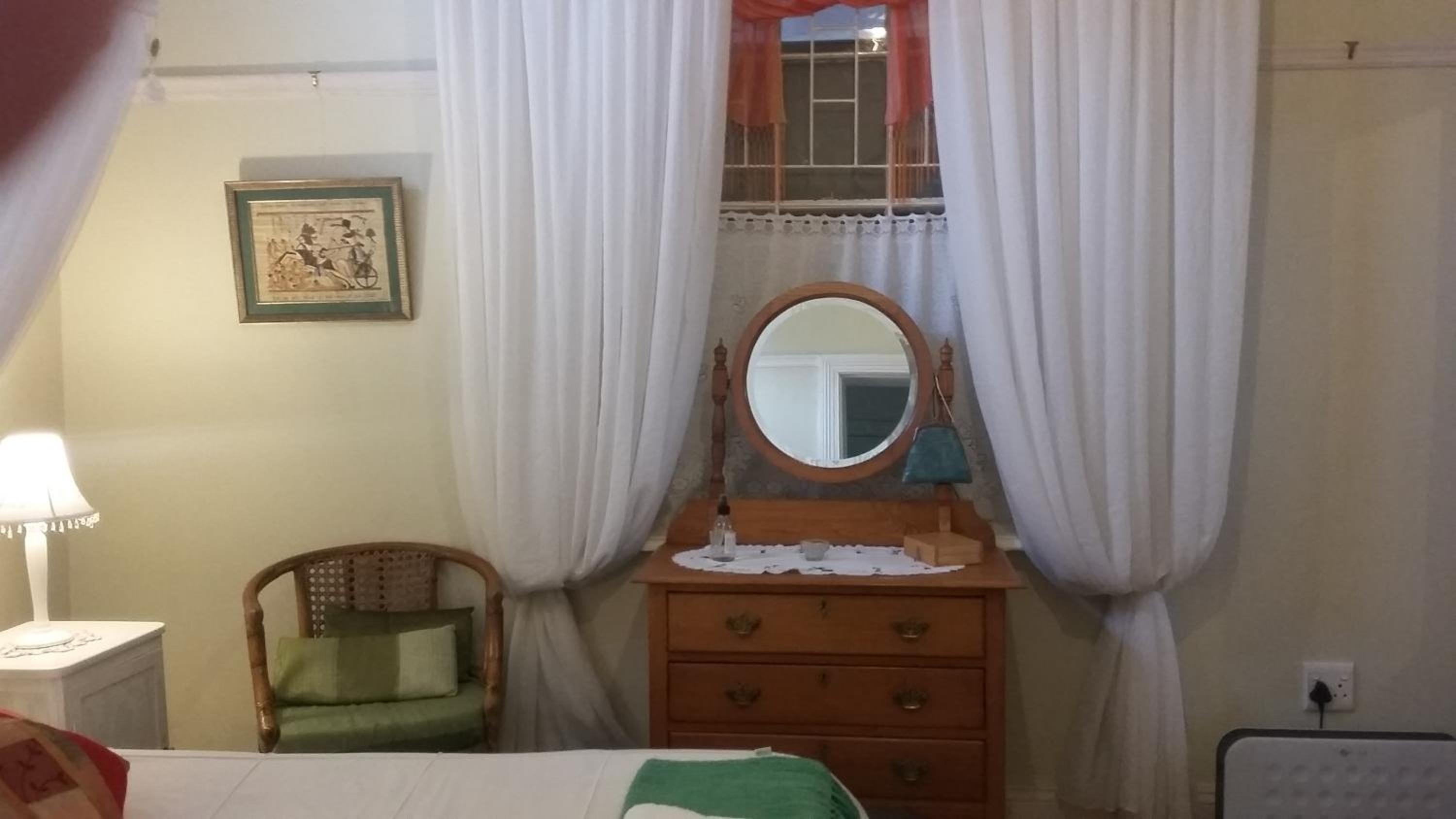 Queen Room photo 3