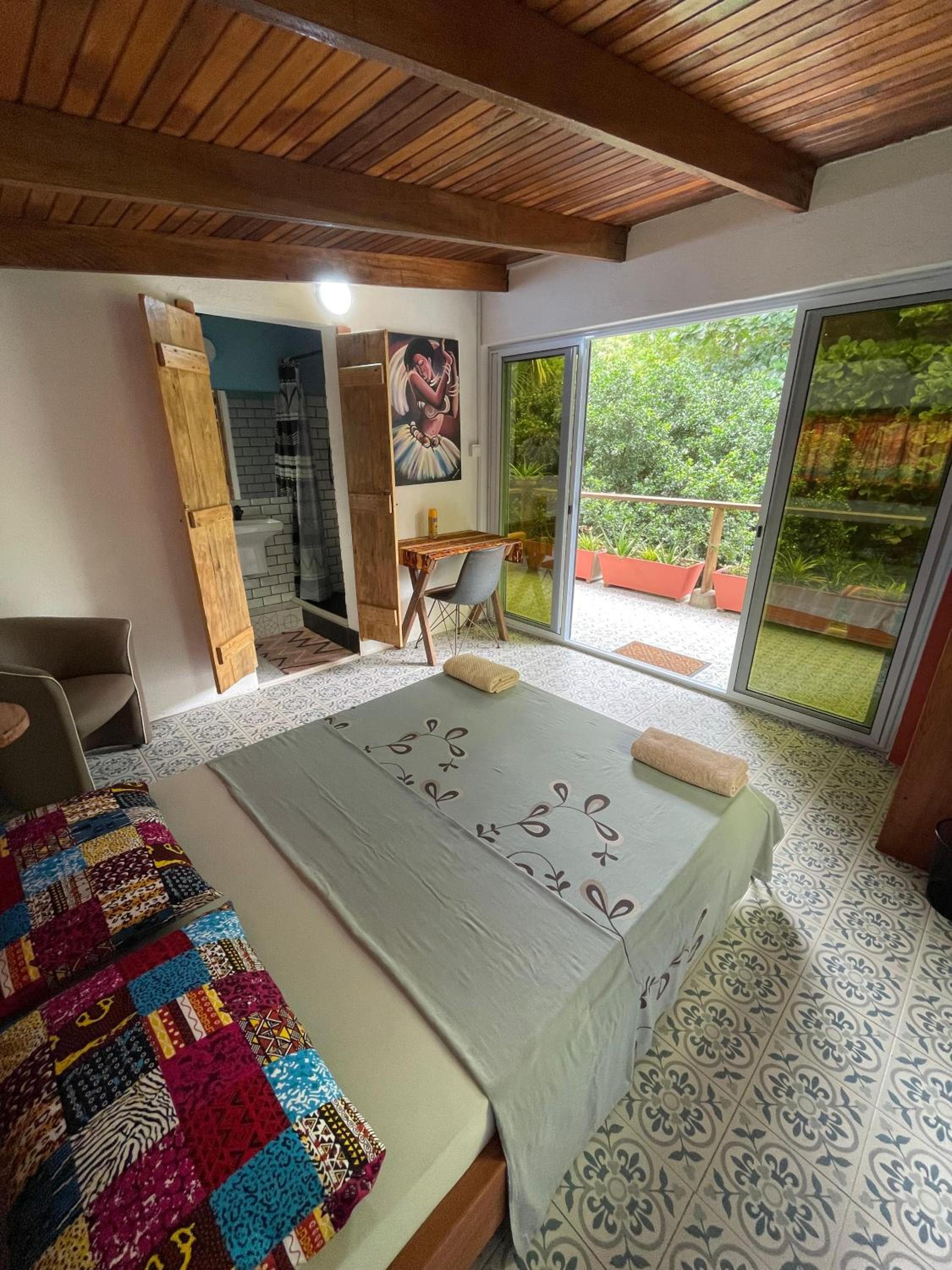 Deluxe Double Room with Balcony photo 2