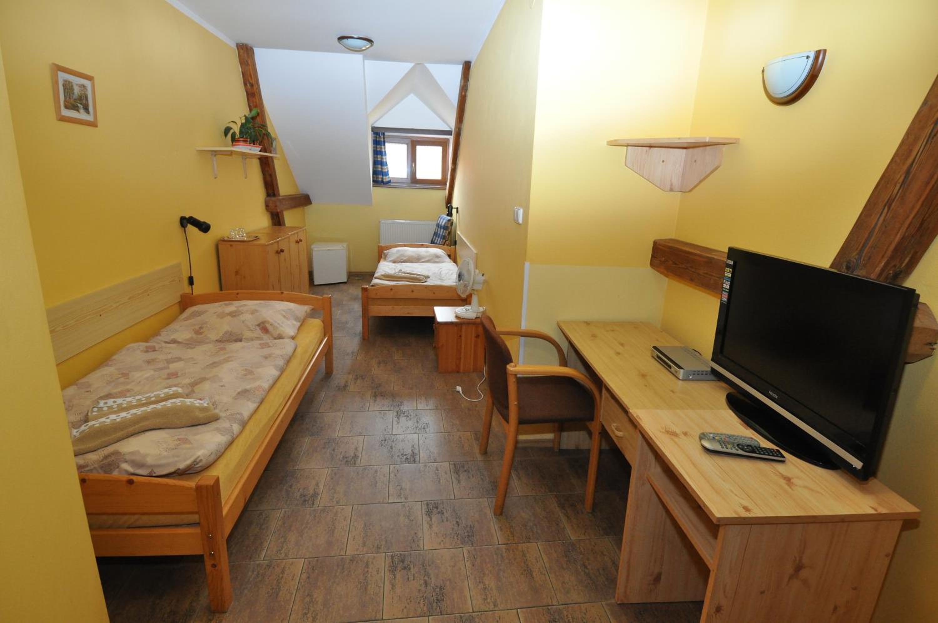 Double or Twin Room - Photo 19