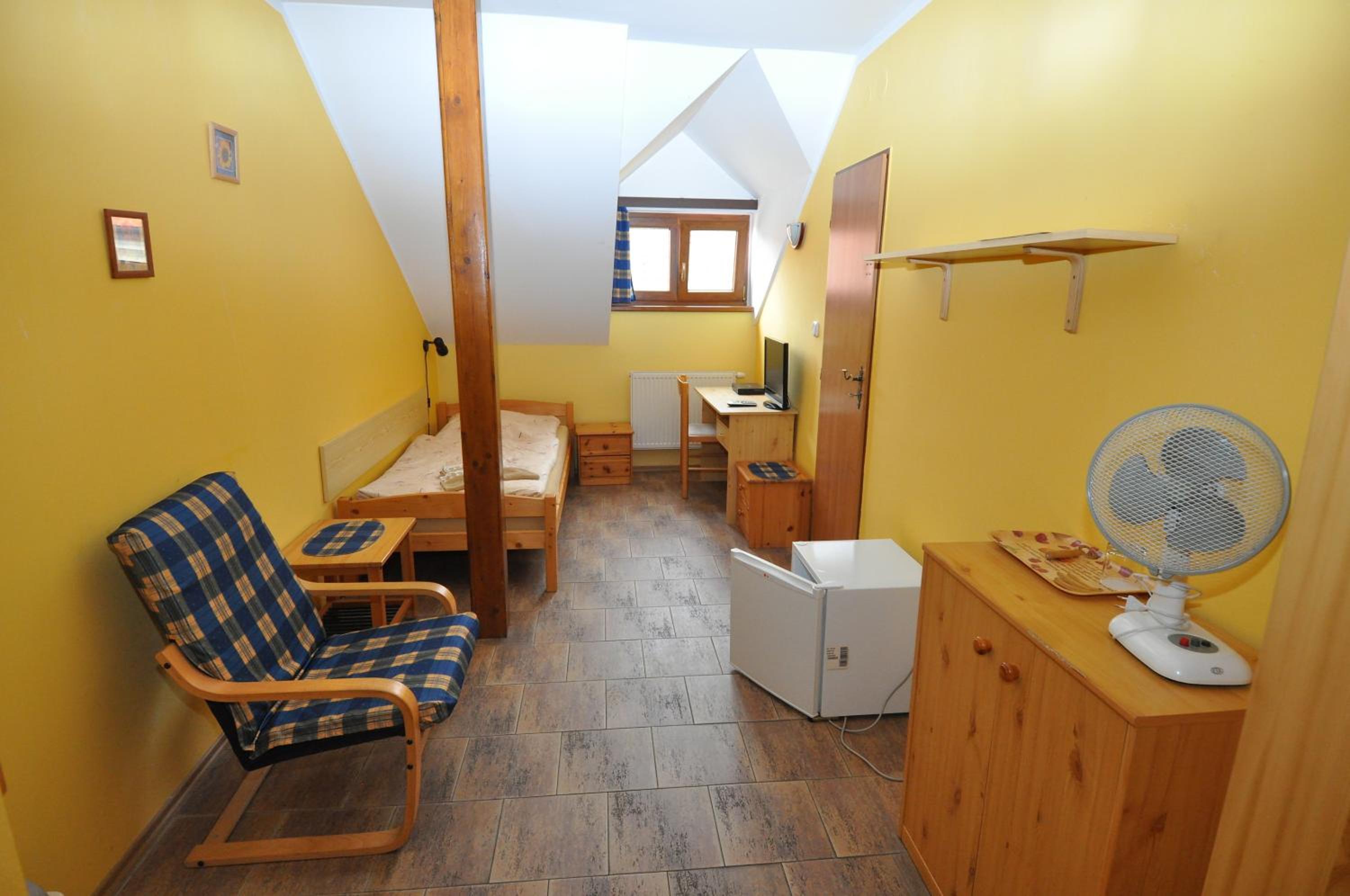 Double or Twin Room - Photo 20