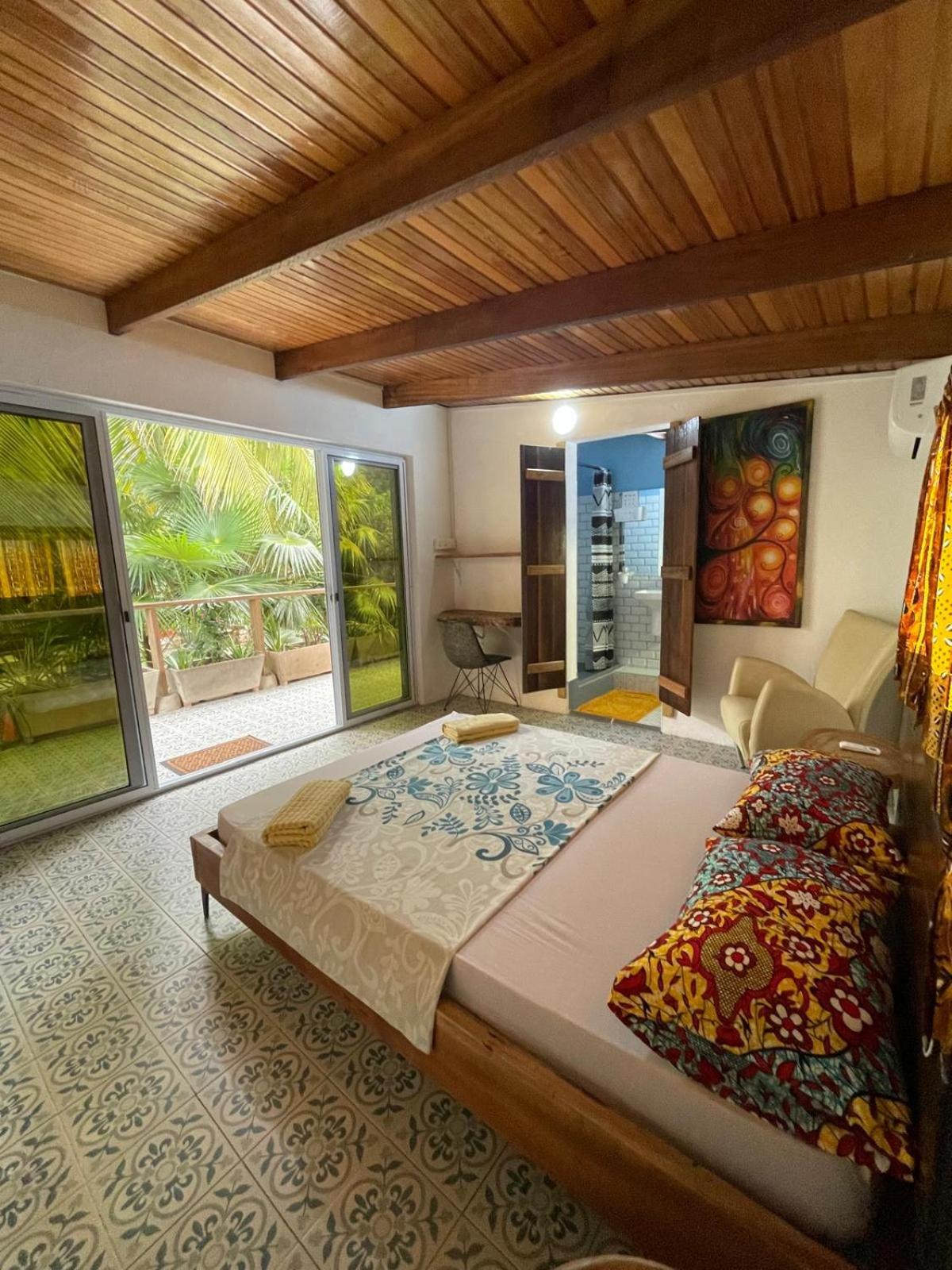 Deluxe Double Room with Balcony photo 3
