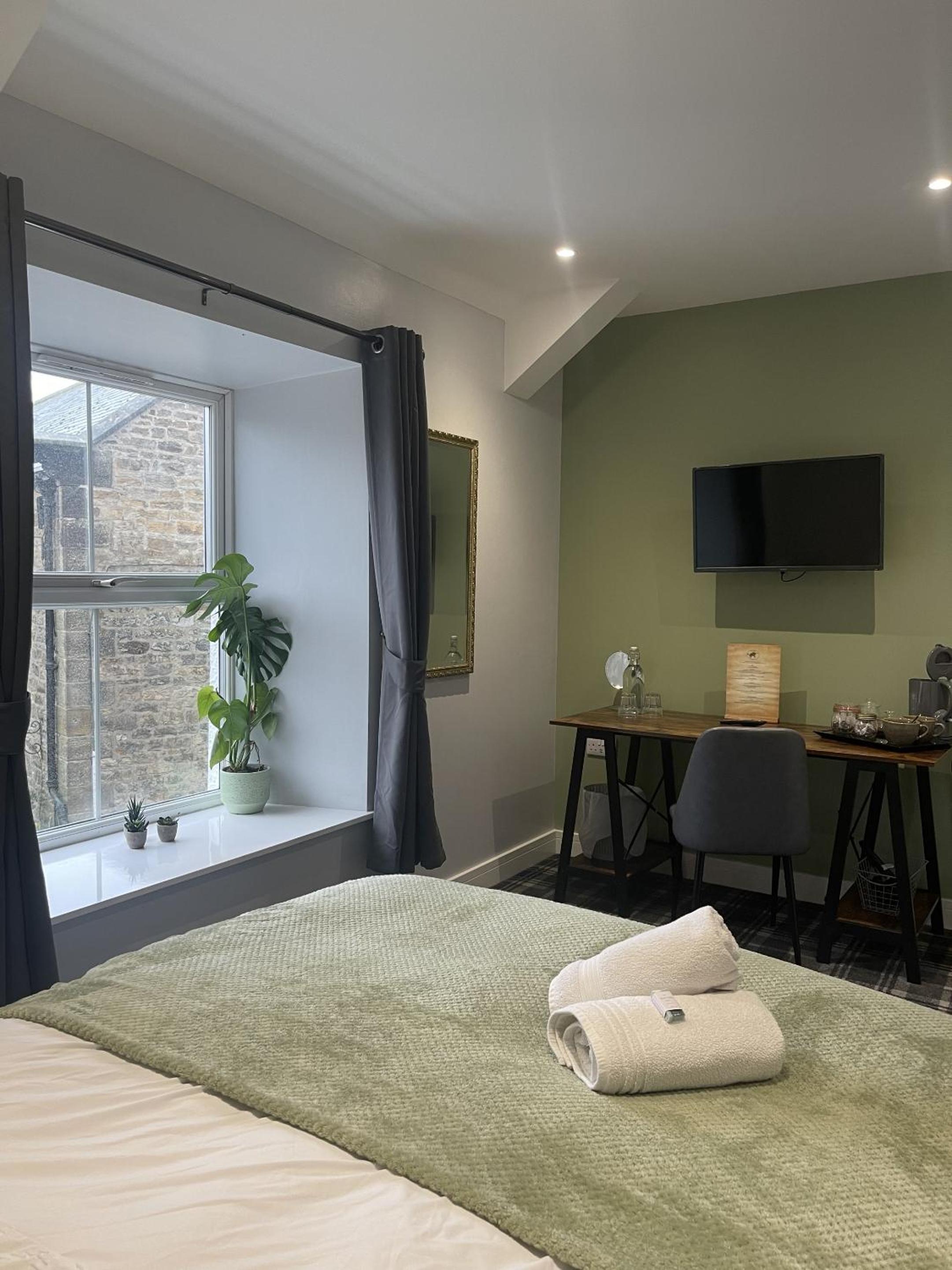 Small Twin Room photo 2