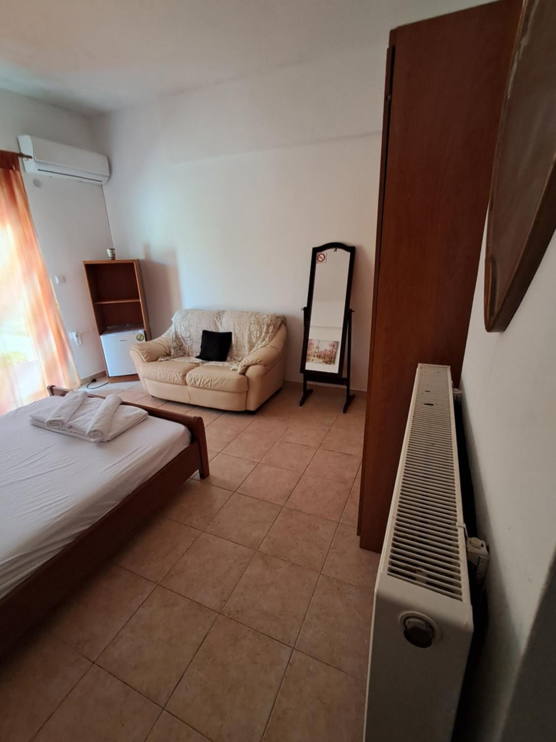 Economy Double Room photo 1