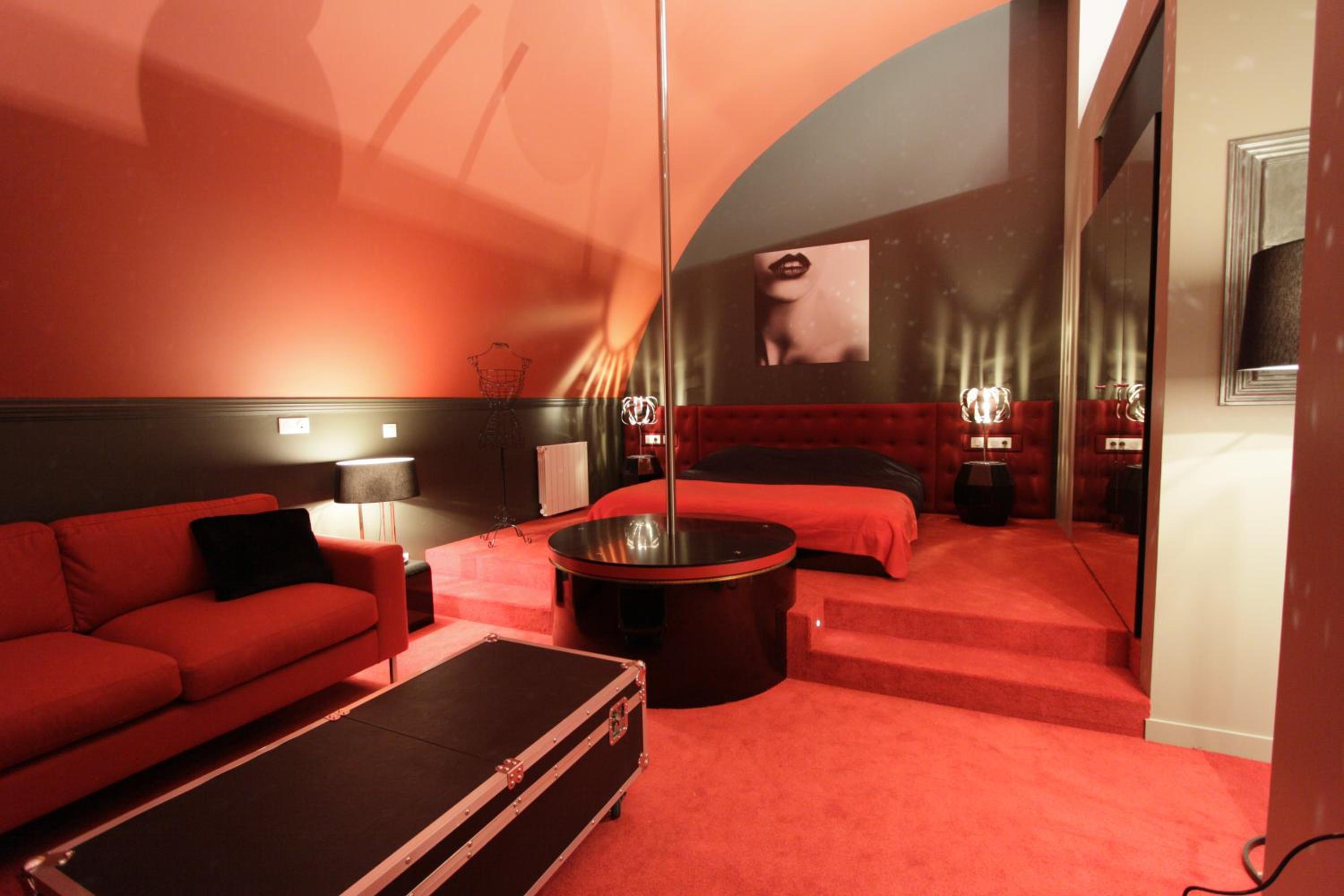 Suite - Photo 9