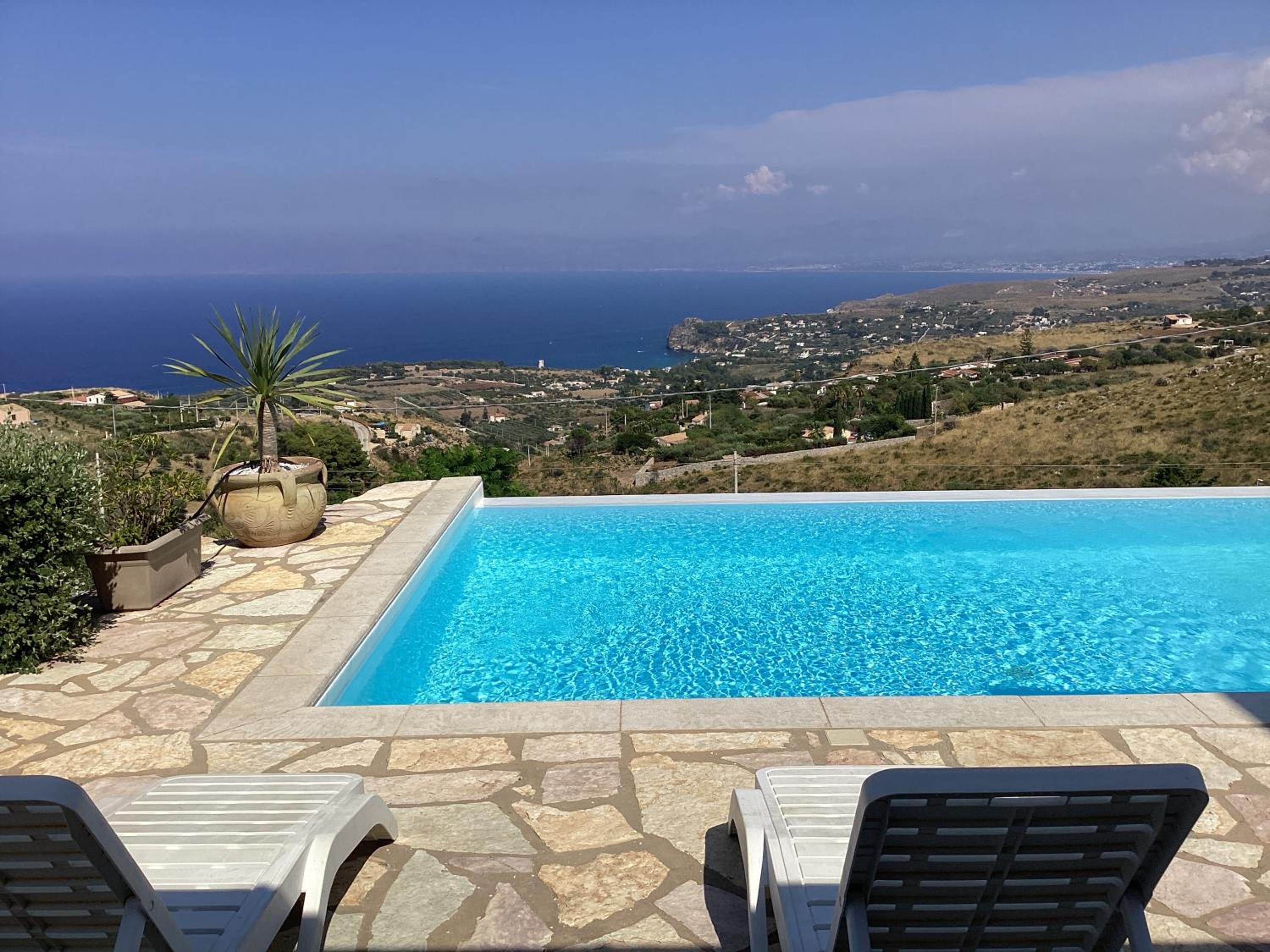 Villa with Private Pool photo 1