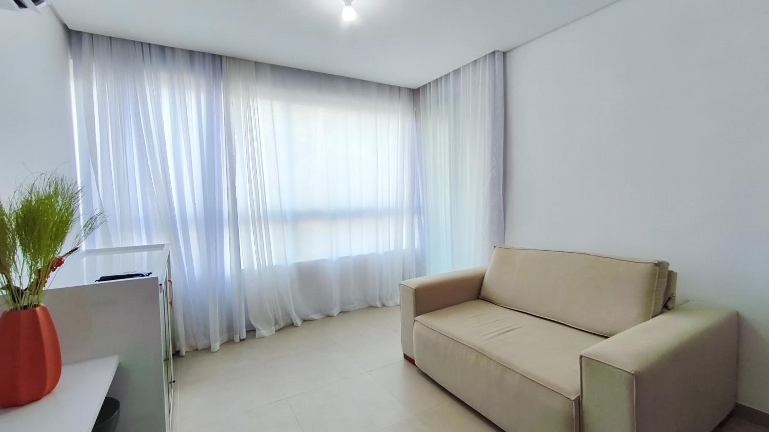 Two-Bedroom Apartment with View photo 3