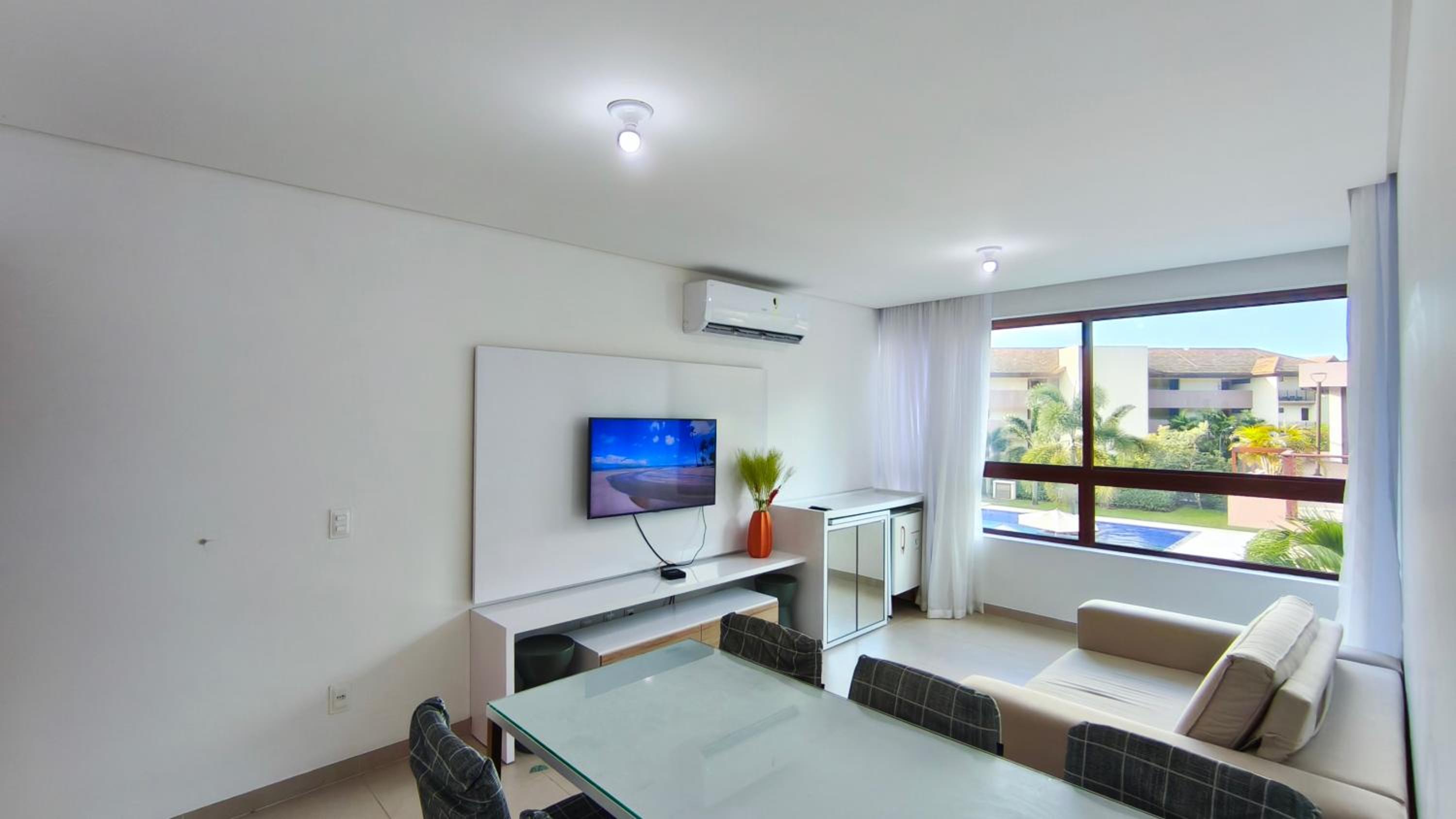 Two-Bedroom Apartment with View photo 2