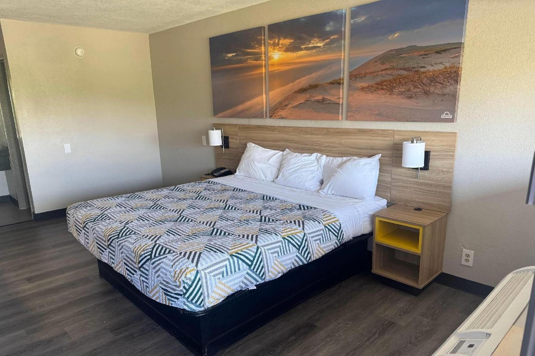 Two-Bedroom Suite with One King Bed and Two Double Beds - Non-Smoking