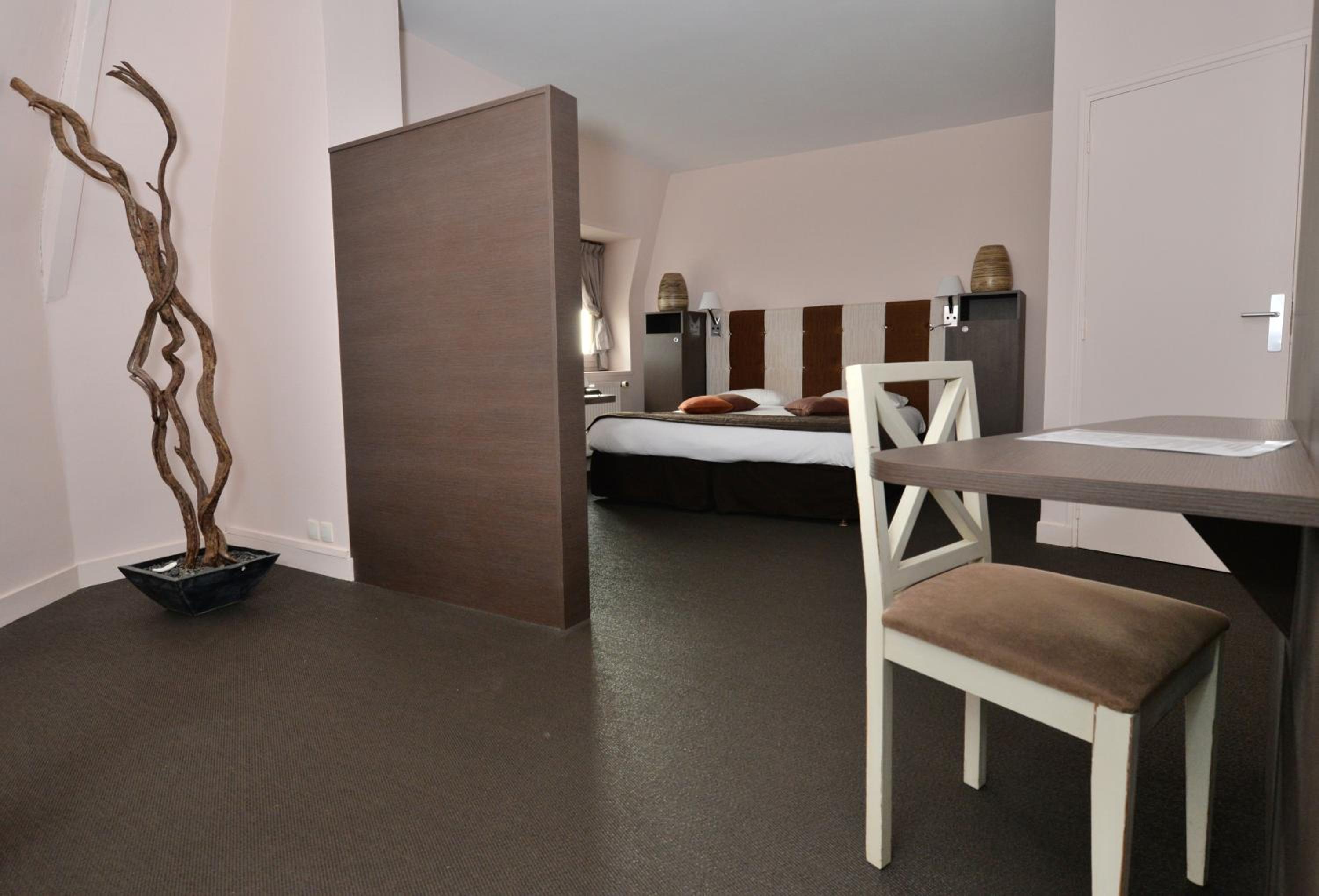Prestige Double Room with Side Sea View