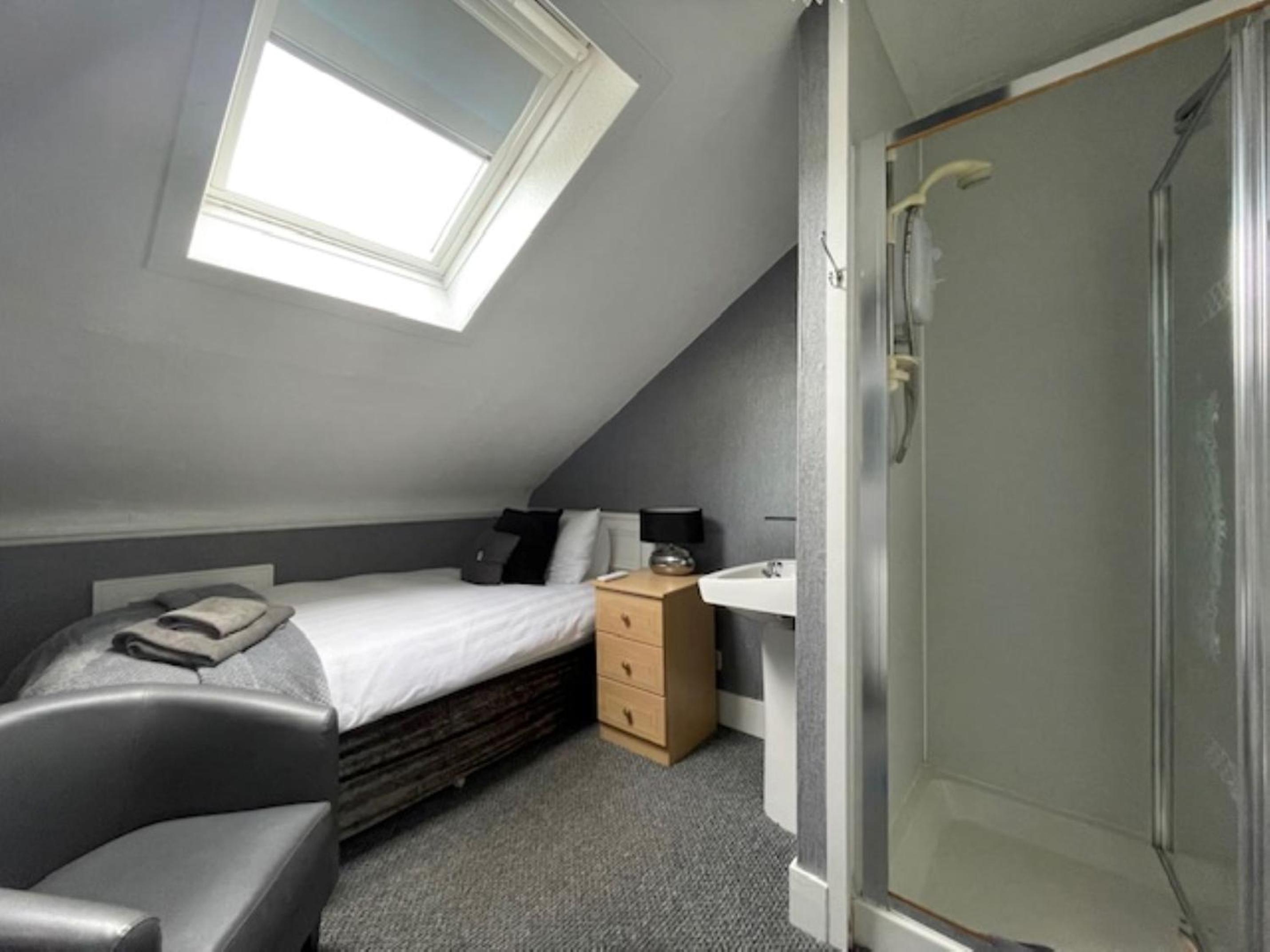 Budget Single Room photo 3
