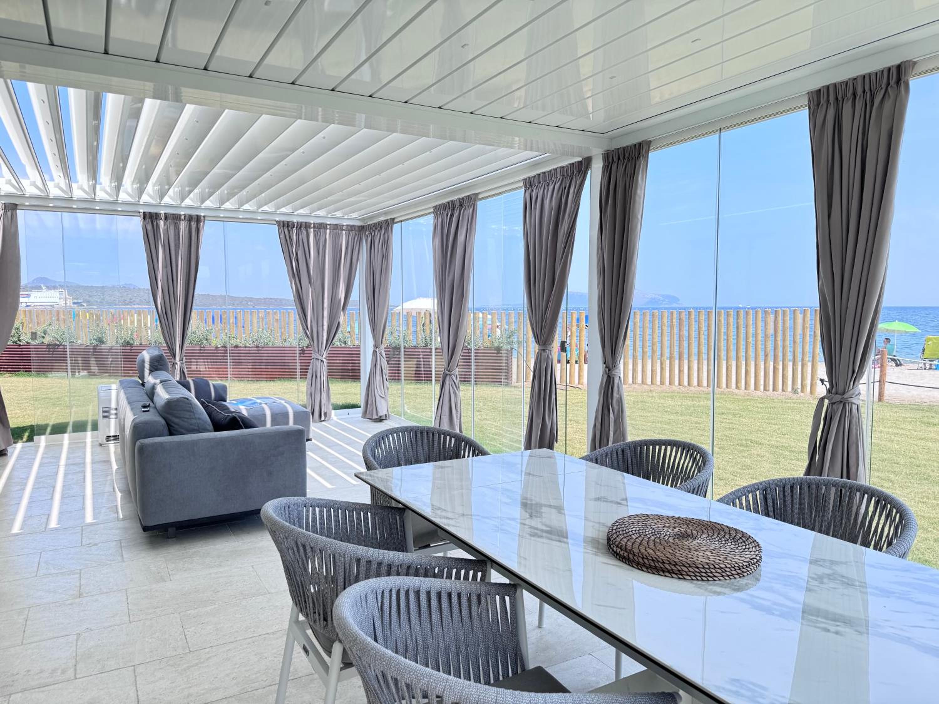 Villa - Beach Front