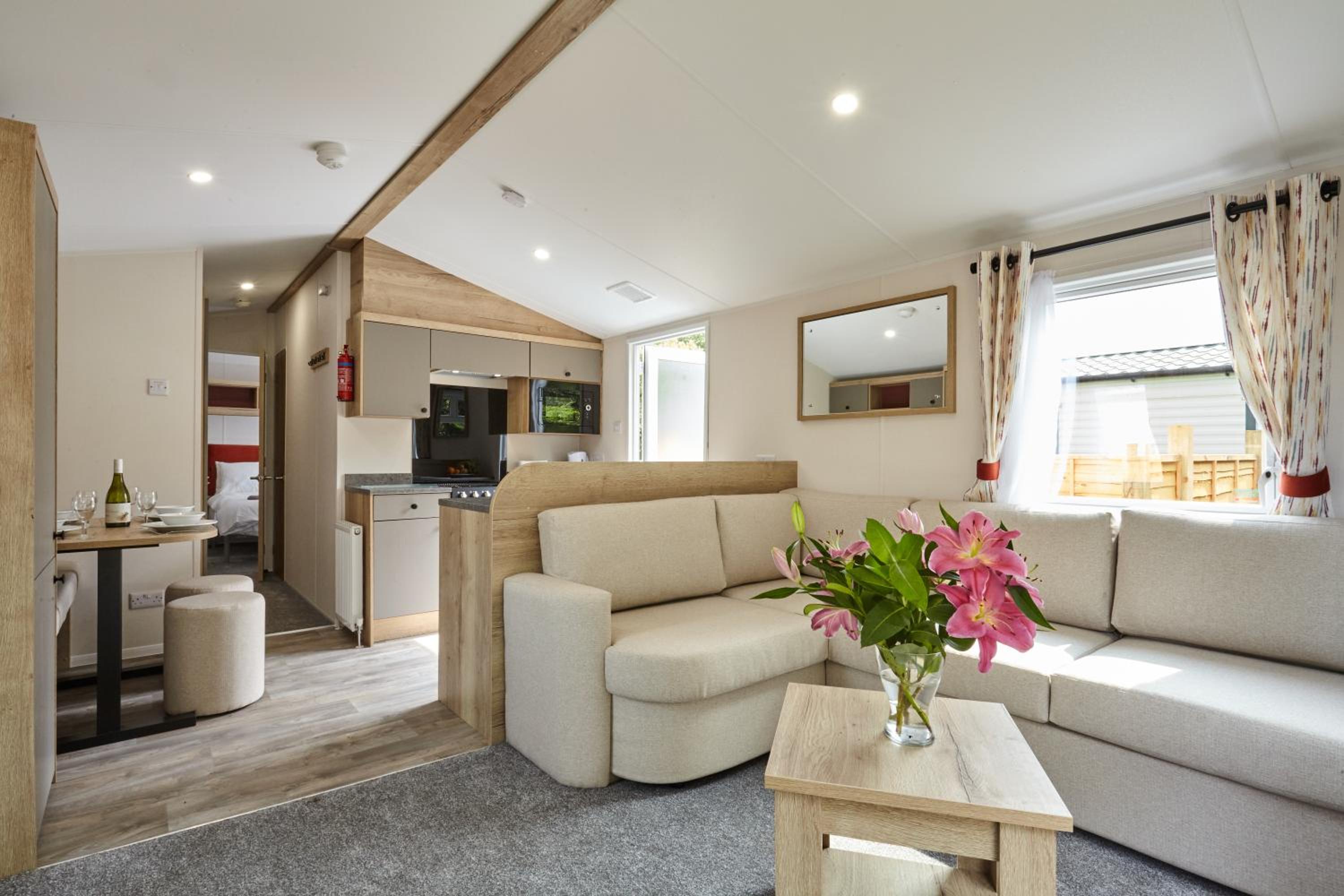 Comfort 2 Bedroom Caravan Hot Tub Pet Friendly photo 3