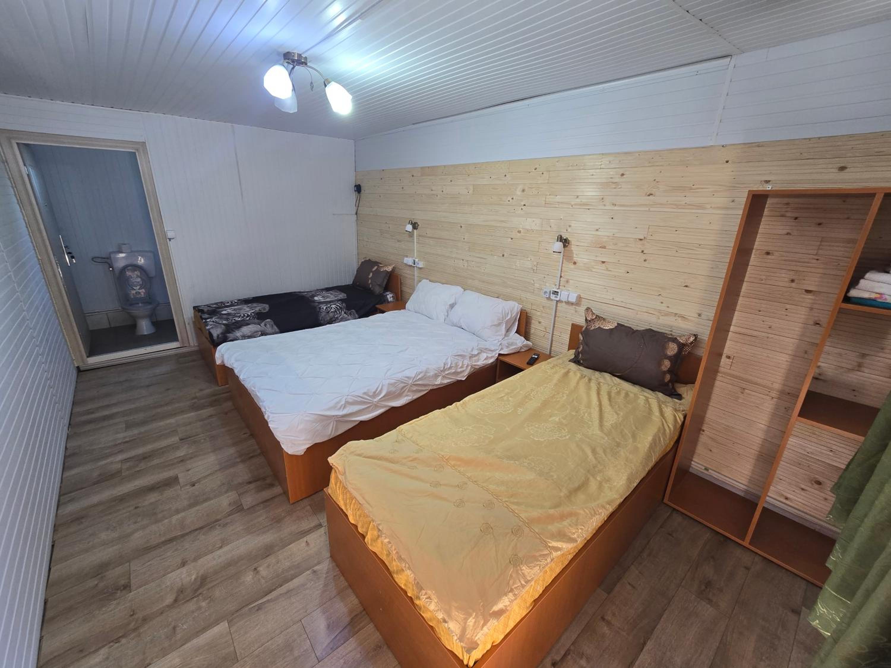 Quadruple Room with Bathroom photo 2