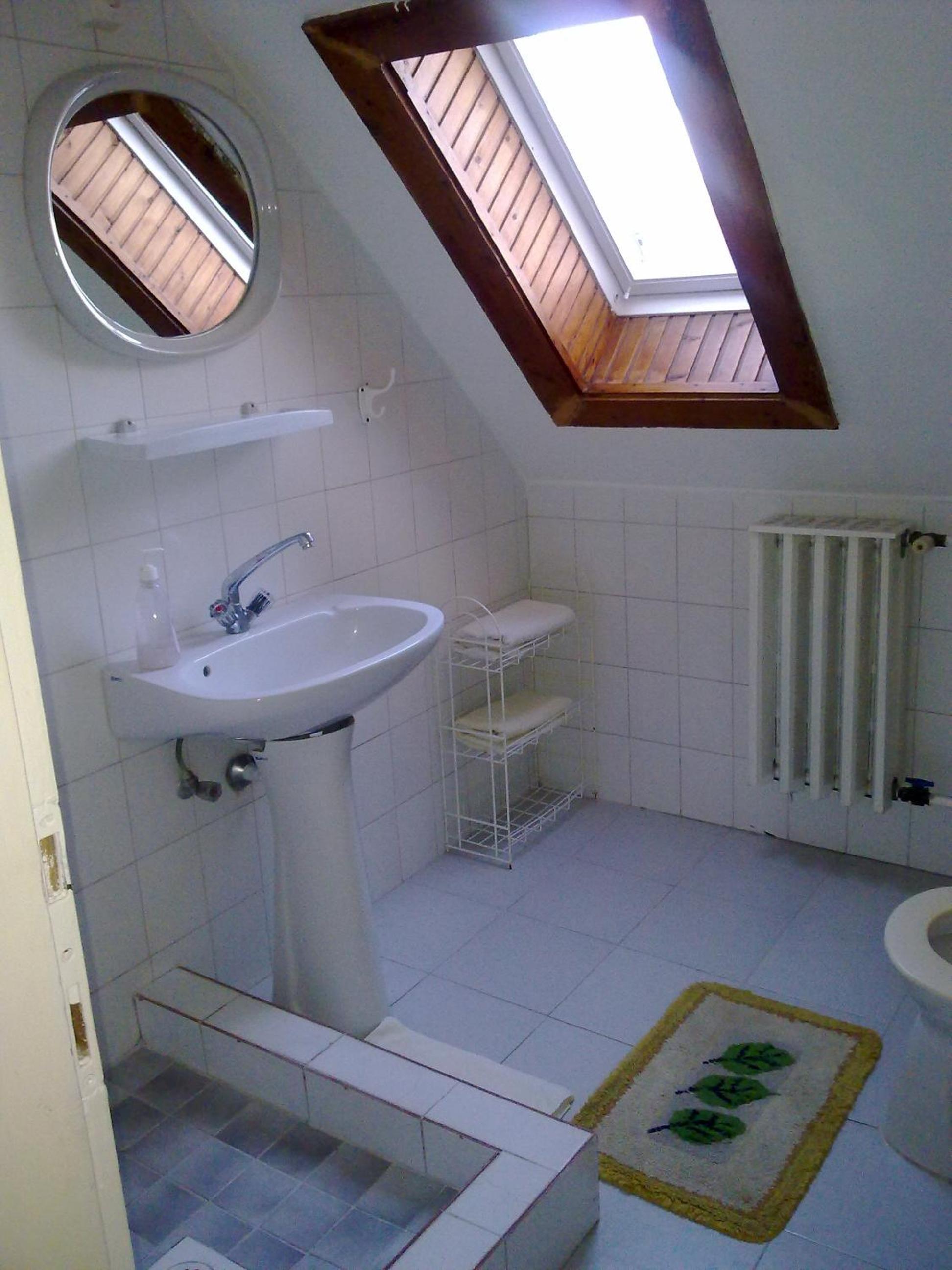 Basic Triple Room photo 2