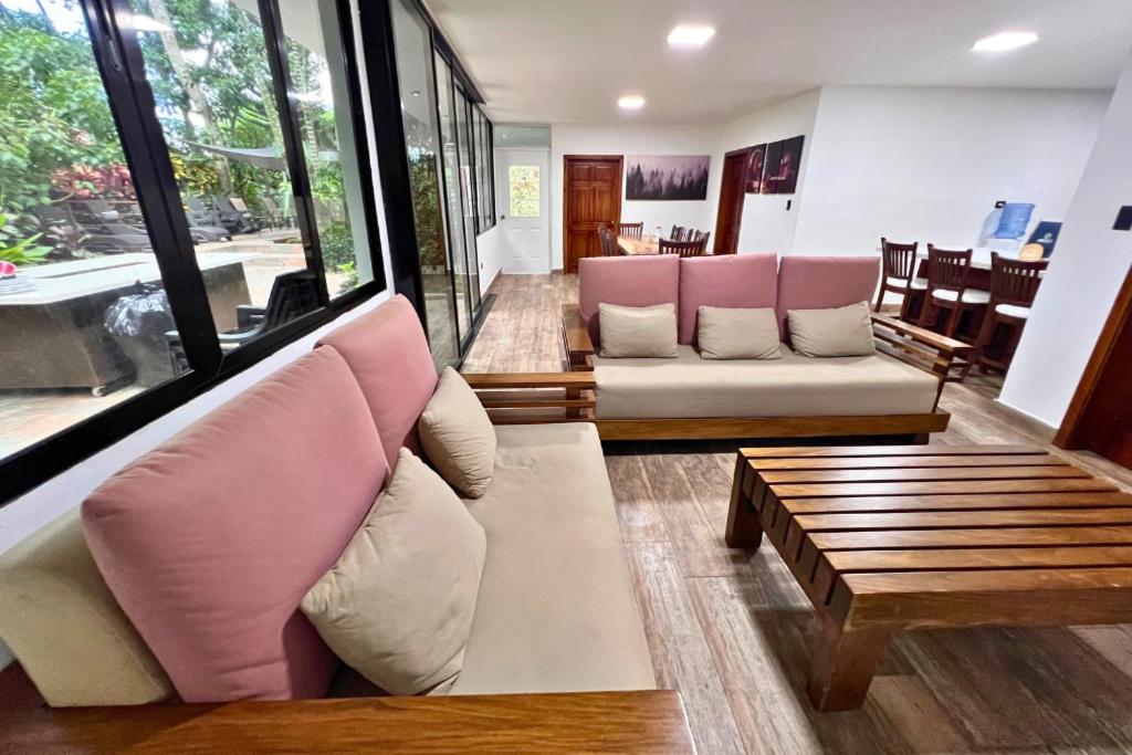 Three-Bedroom House photo 3