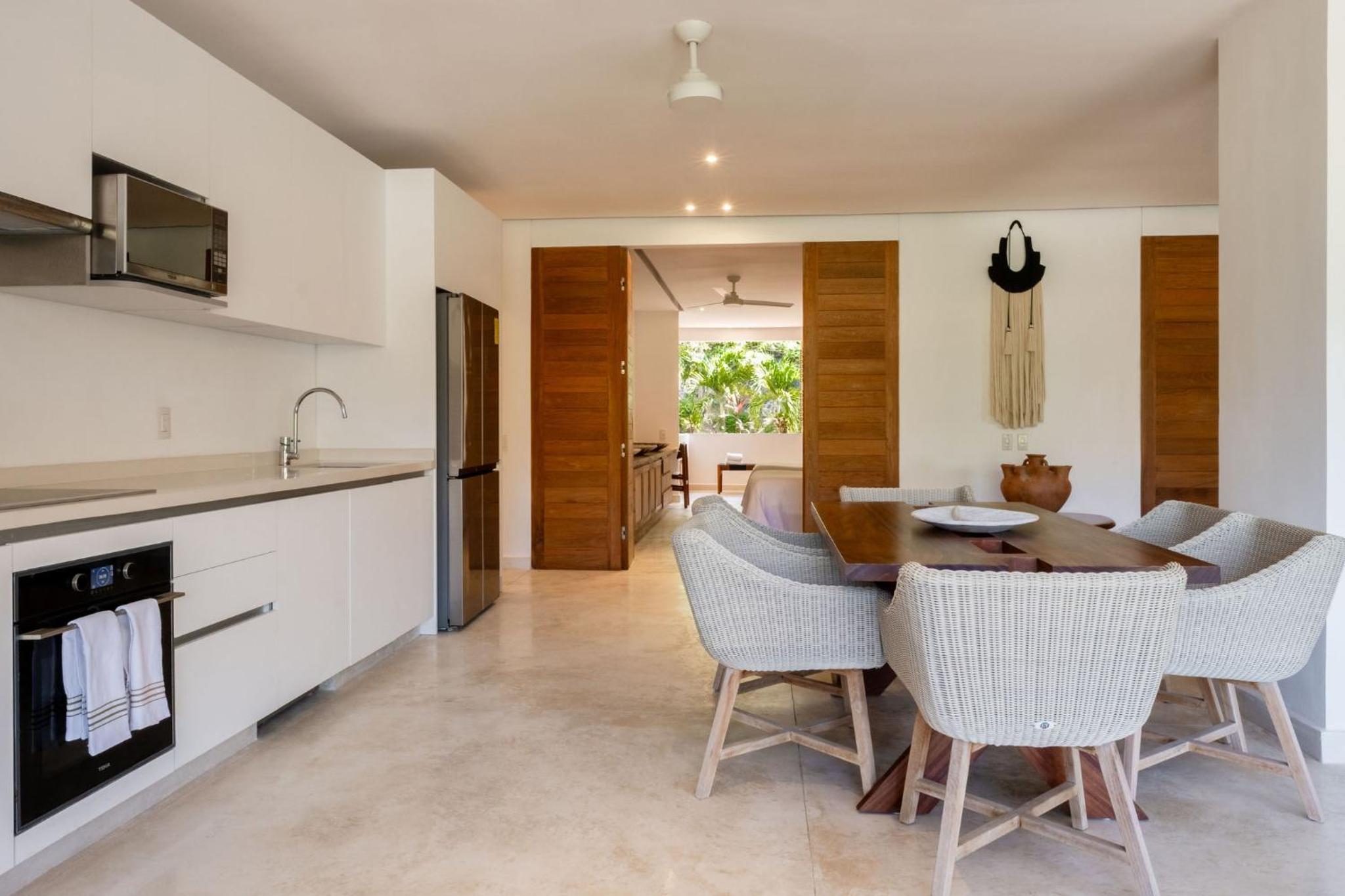Three-Bedroom Apartment with Ocean View photo 1