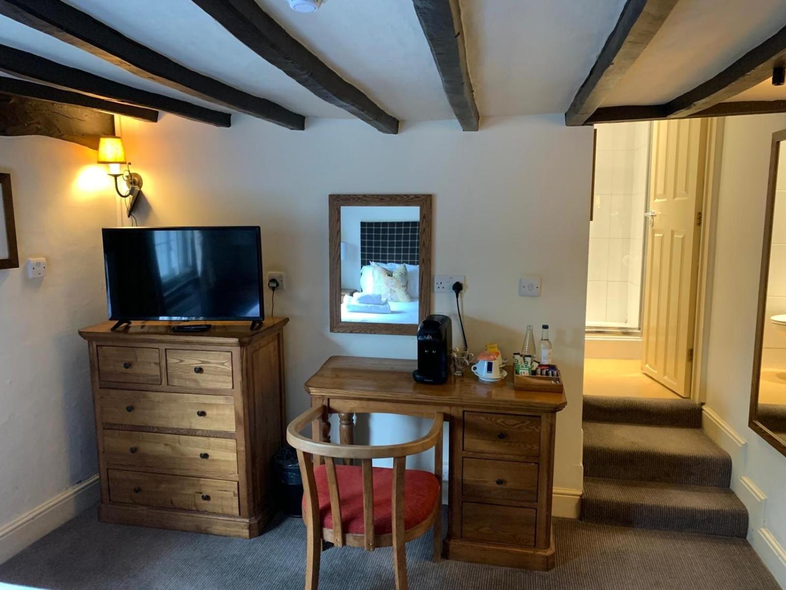 Double Room with Private Bathroom photo 3