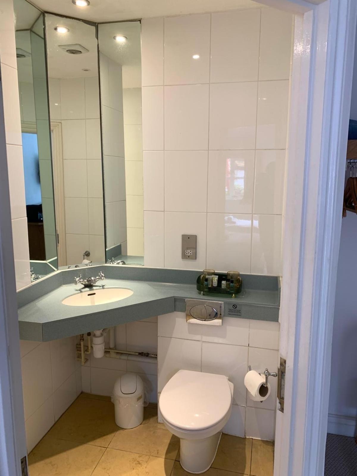 Large Double Room photo 3
