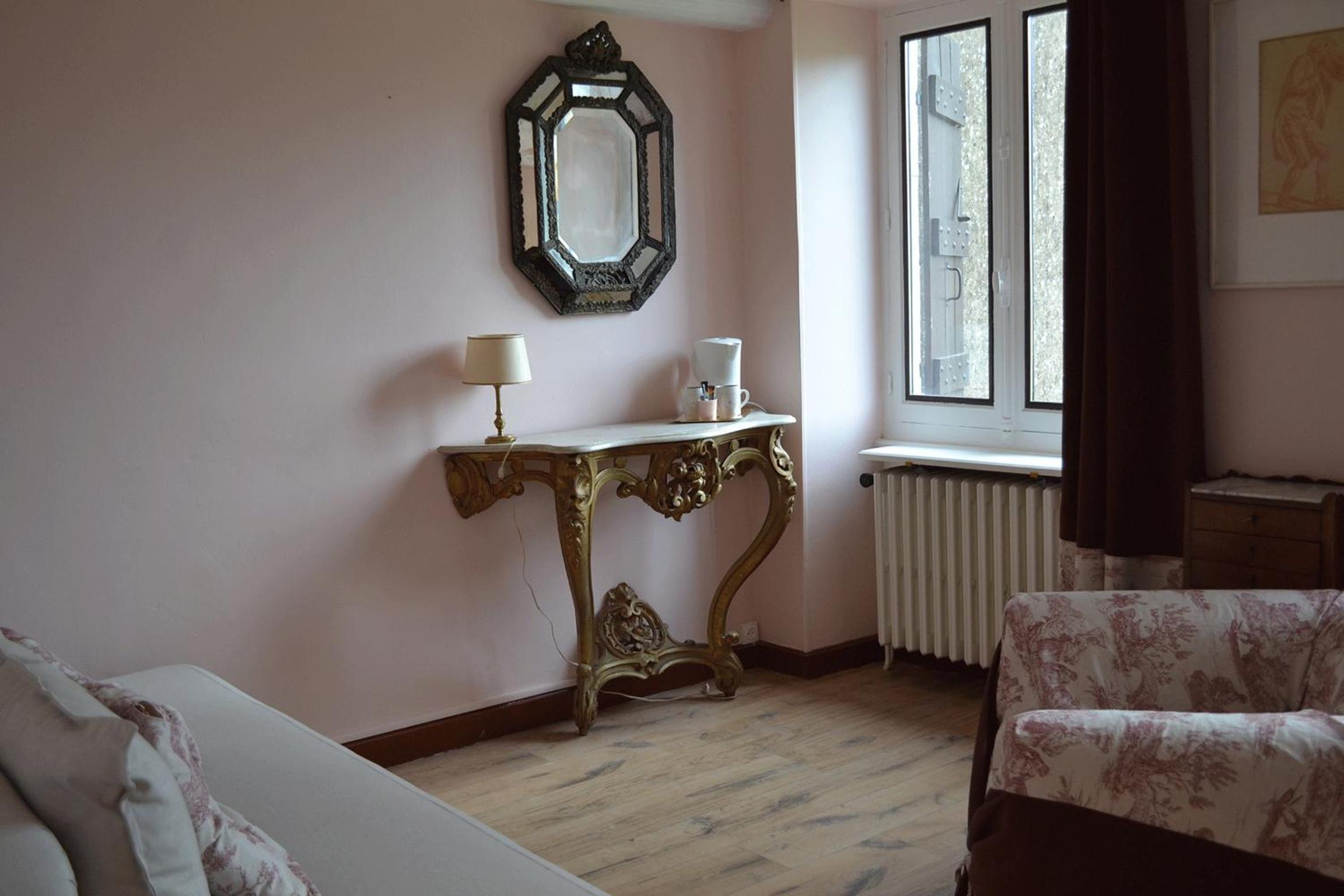 One-Bedroom Suite photo 3